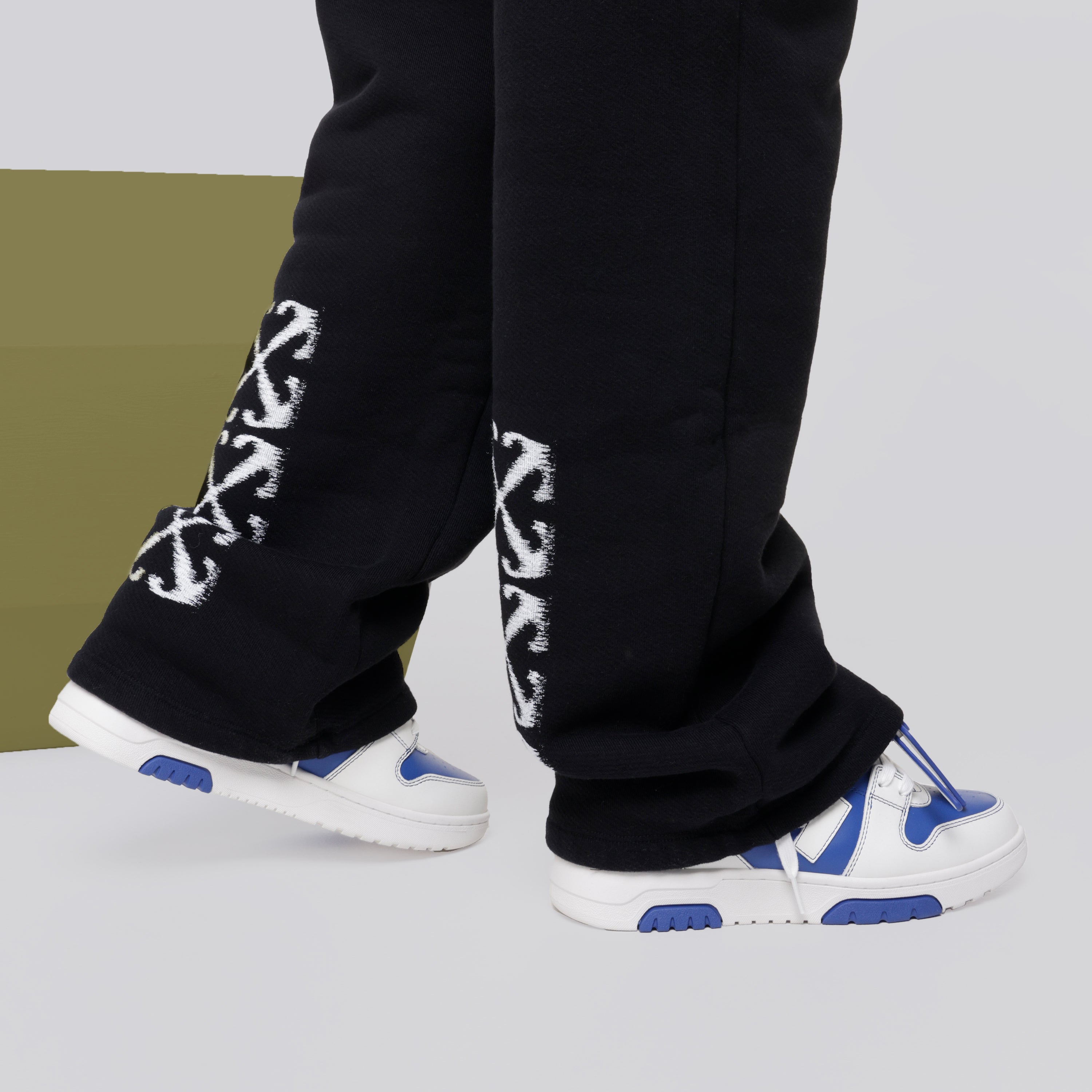 Sneakers Blanco Off-White Azul "OOO"