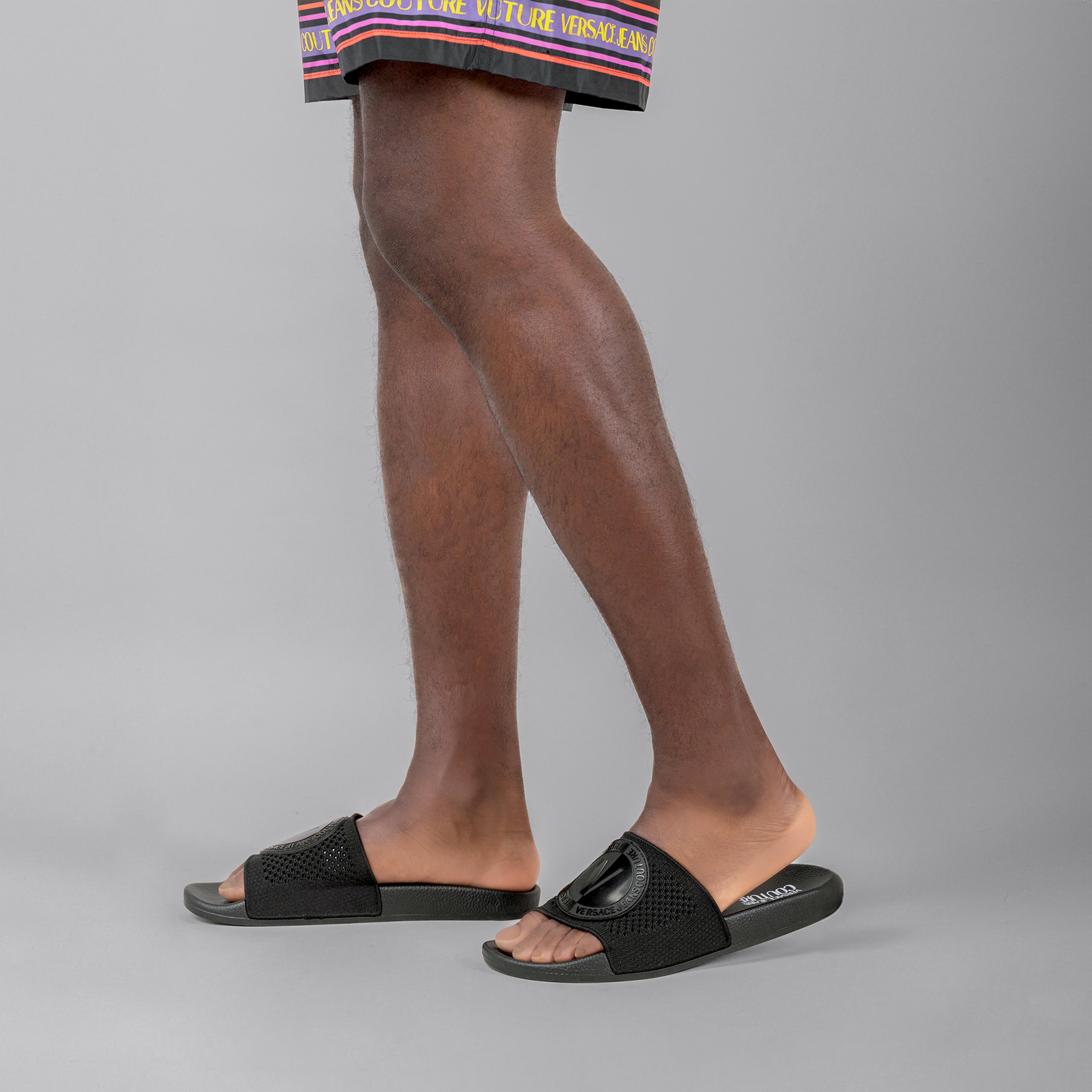 Sandalias Negras Versace Couture V Circle Logo