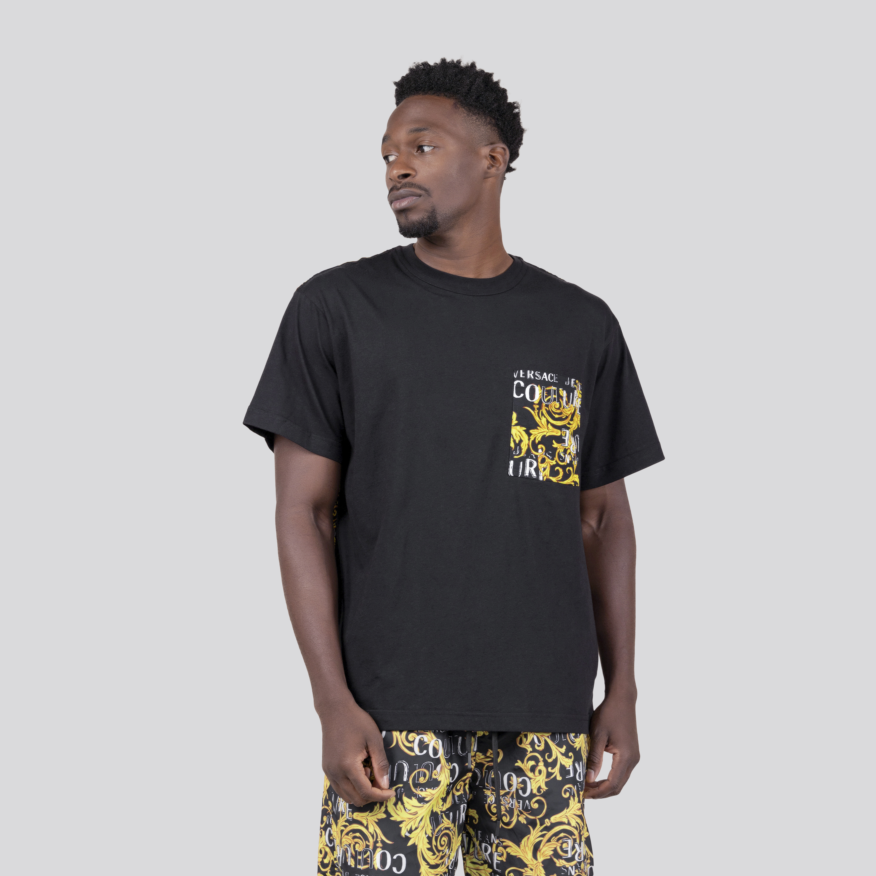 Camiseta Negra Versace Couture Pocket Baroque