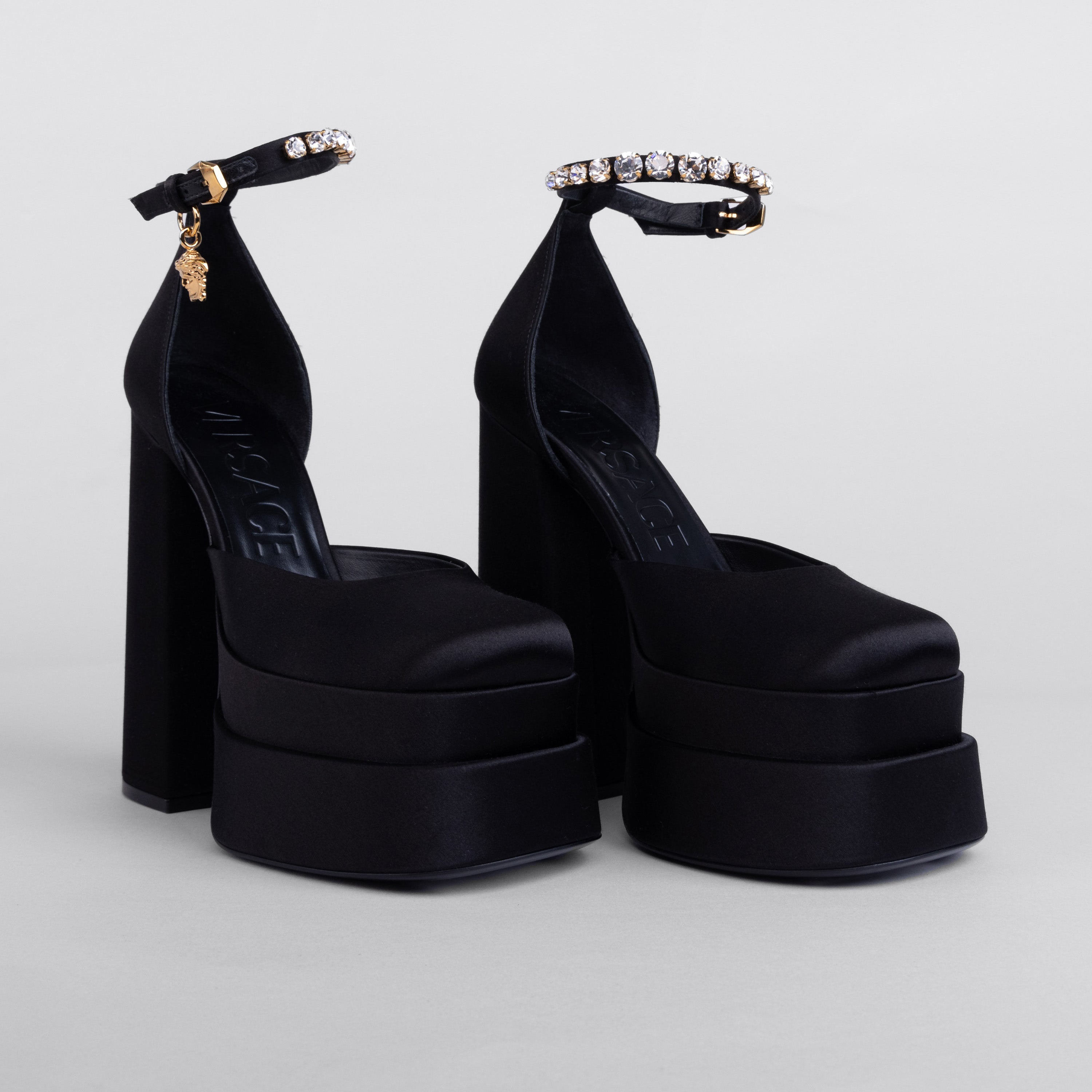 Tacones Negros Versace Medusa Aevitas / Intrico 155 mm