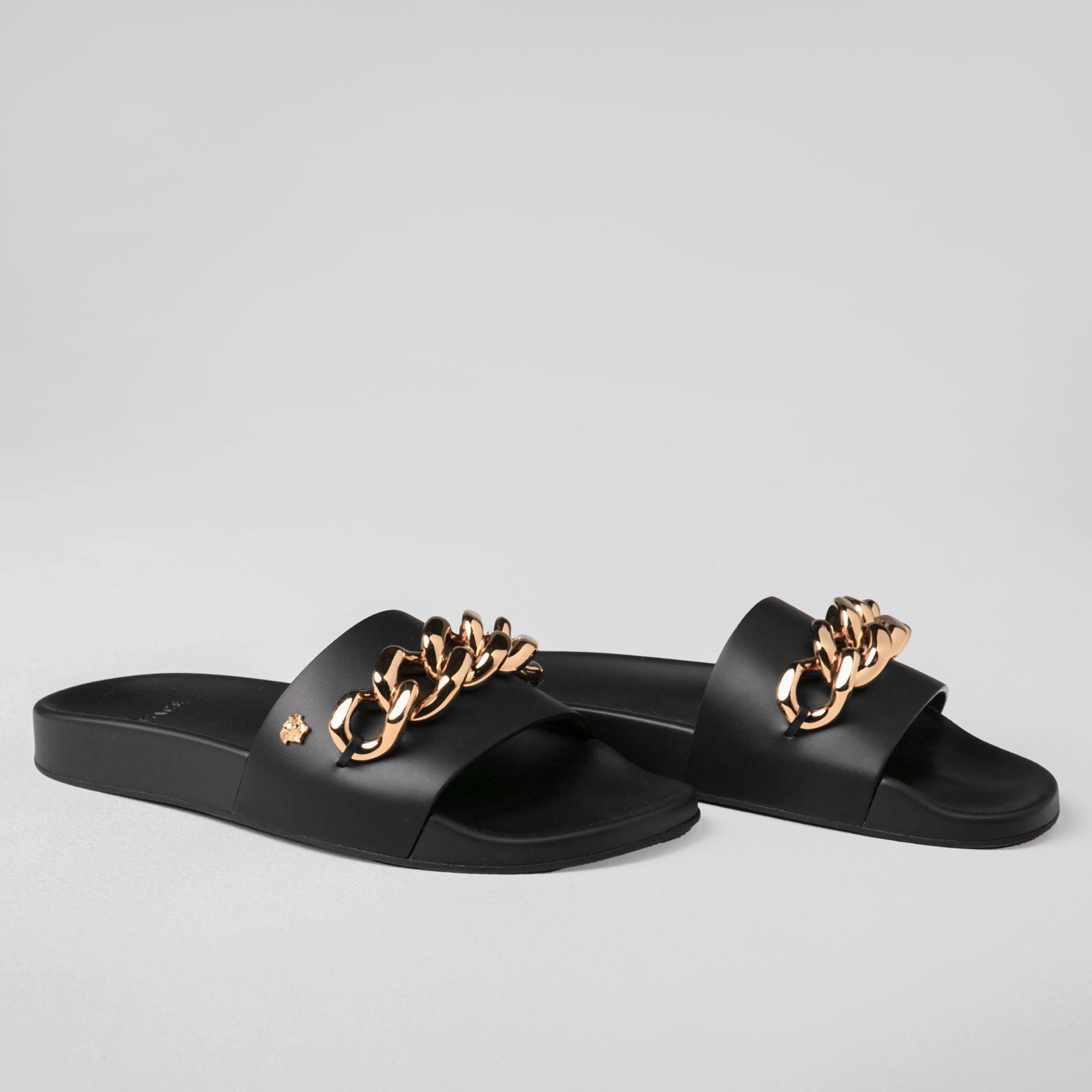 Sandalias Negras Versace Medusa Chain