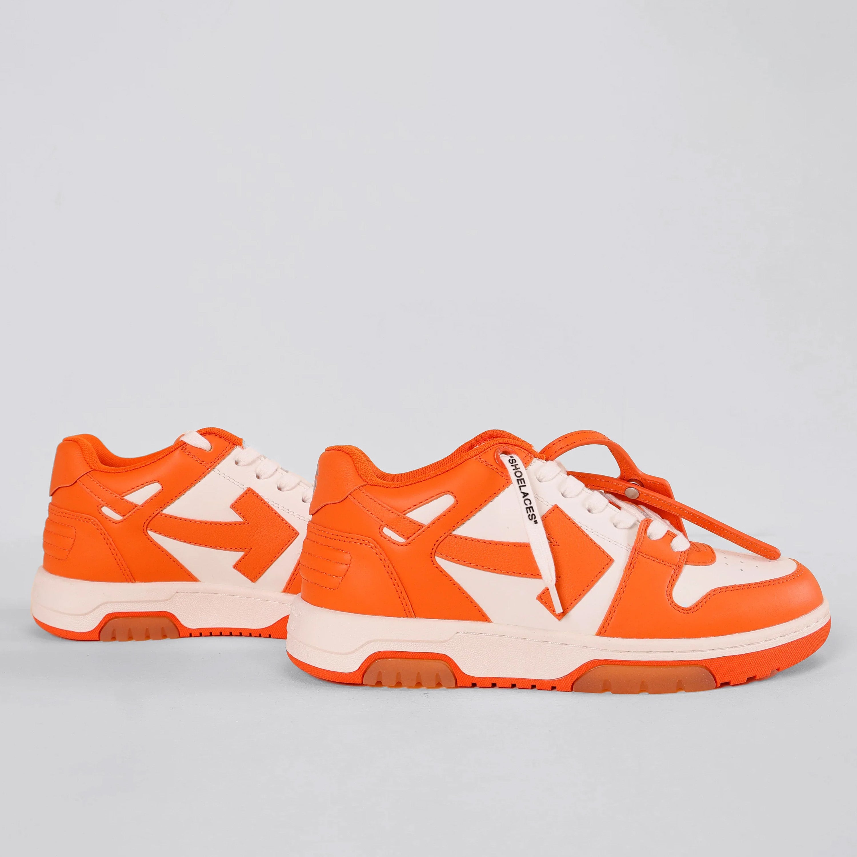 Sneakers Naranja Off-White "OOO"