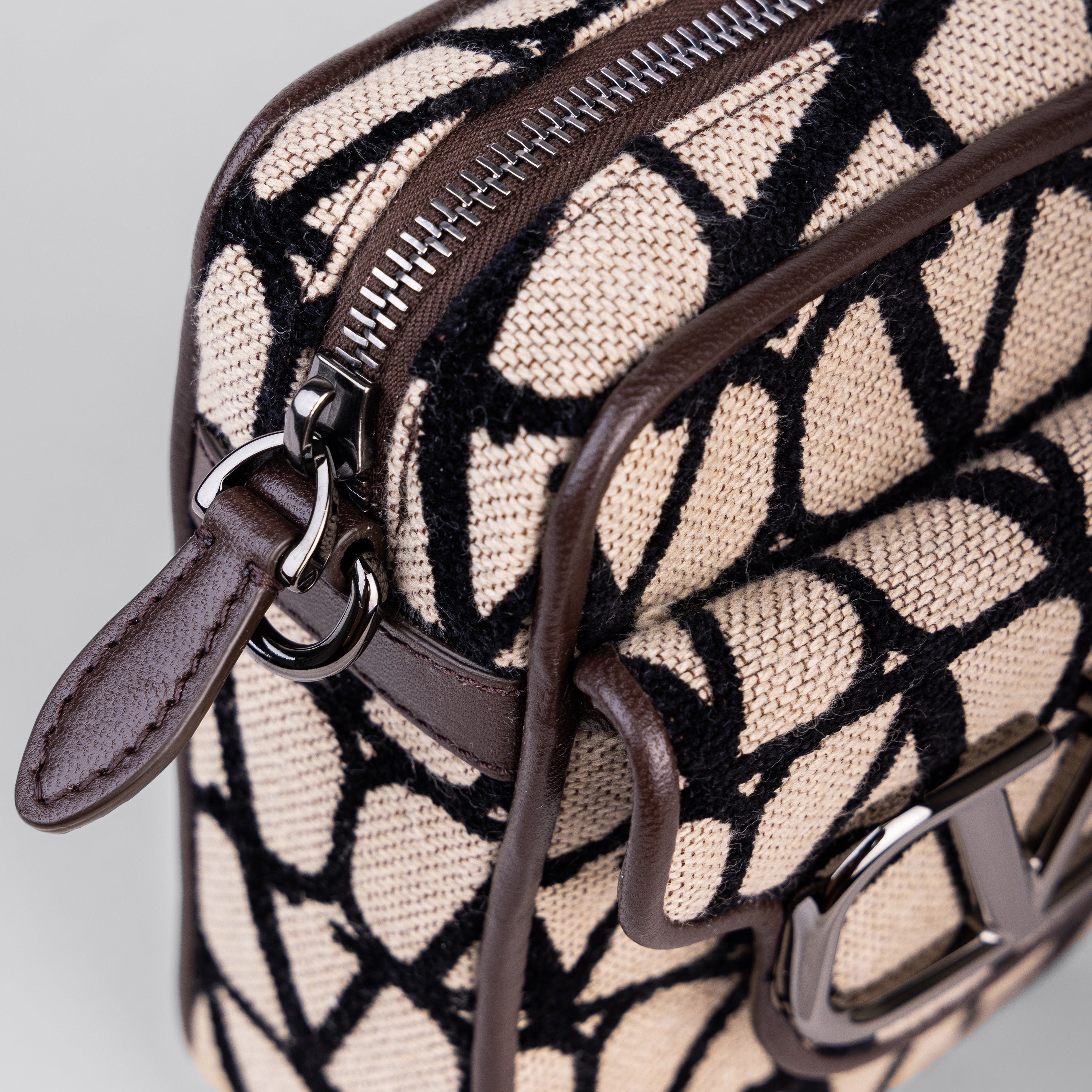 Bolso Beige Valentino Negro Vlogo Loco Toile