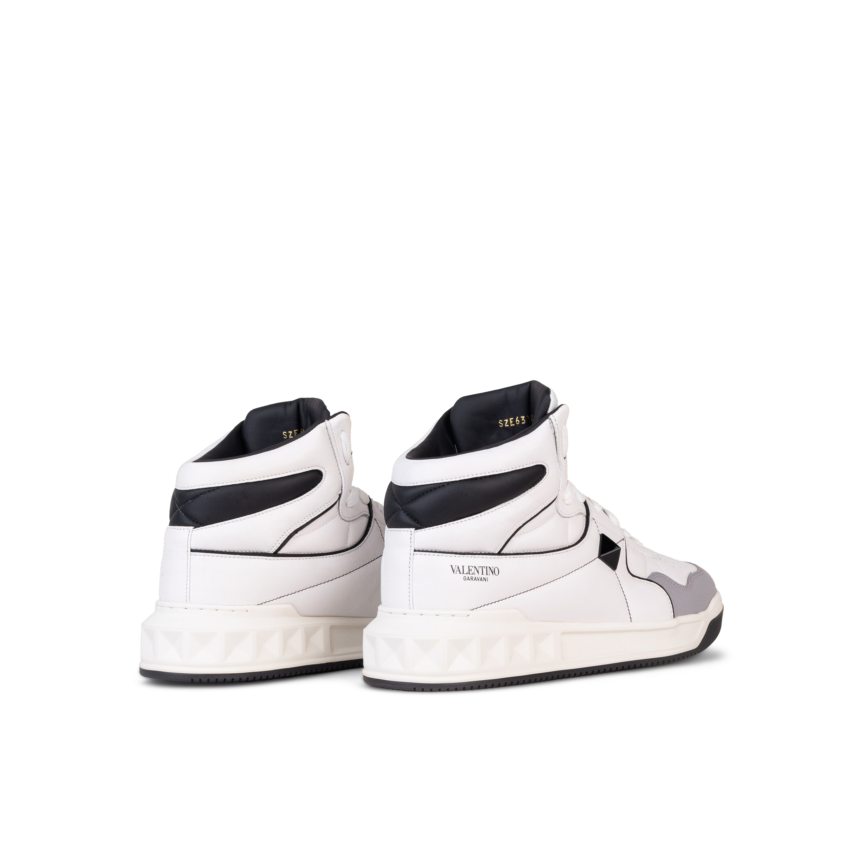 Sneakers High Top Blanco Valentino Rockstud