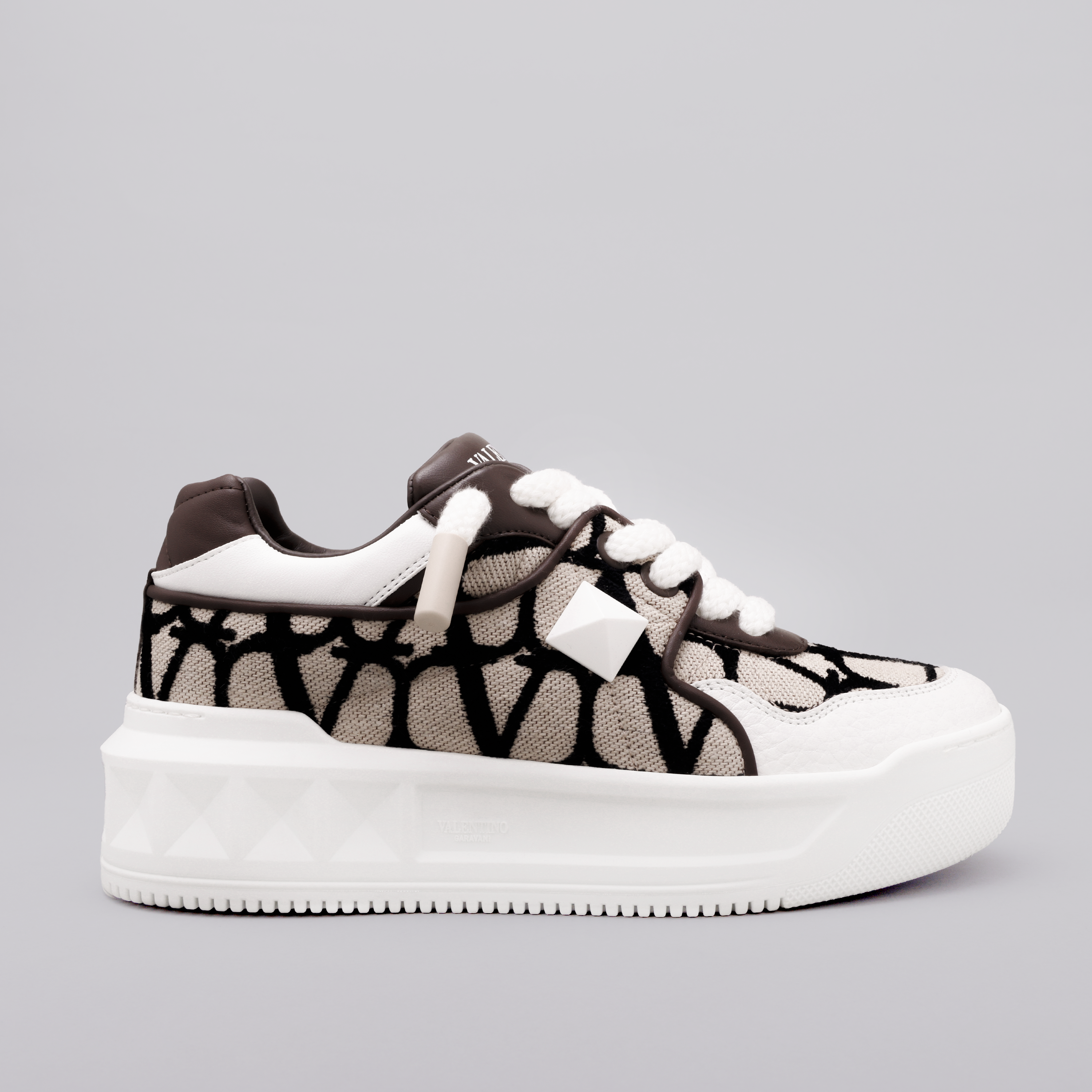 Sneakers Beige Café Valentino One Stud V Monogram