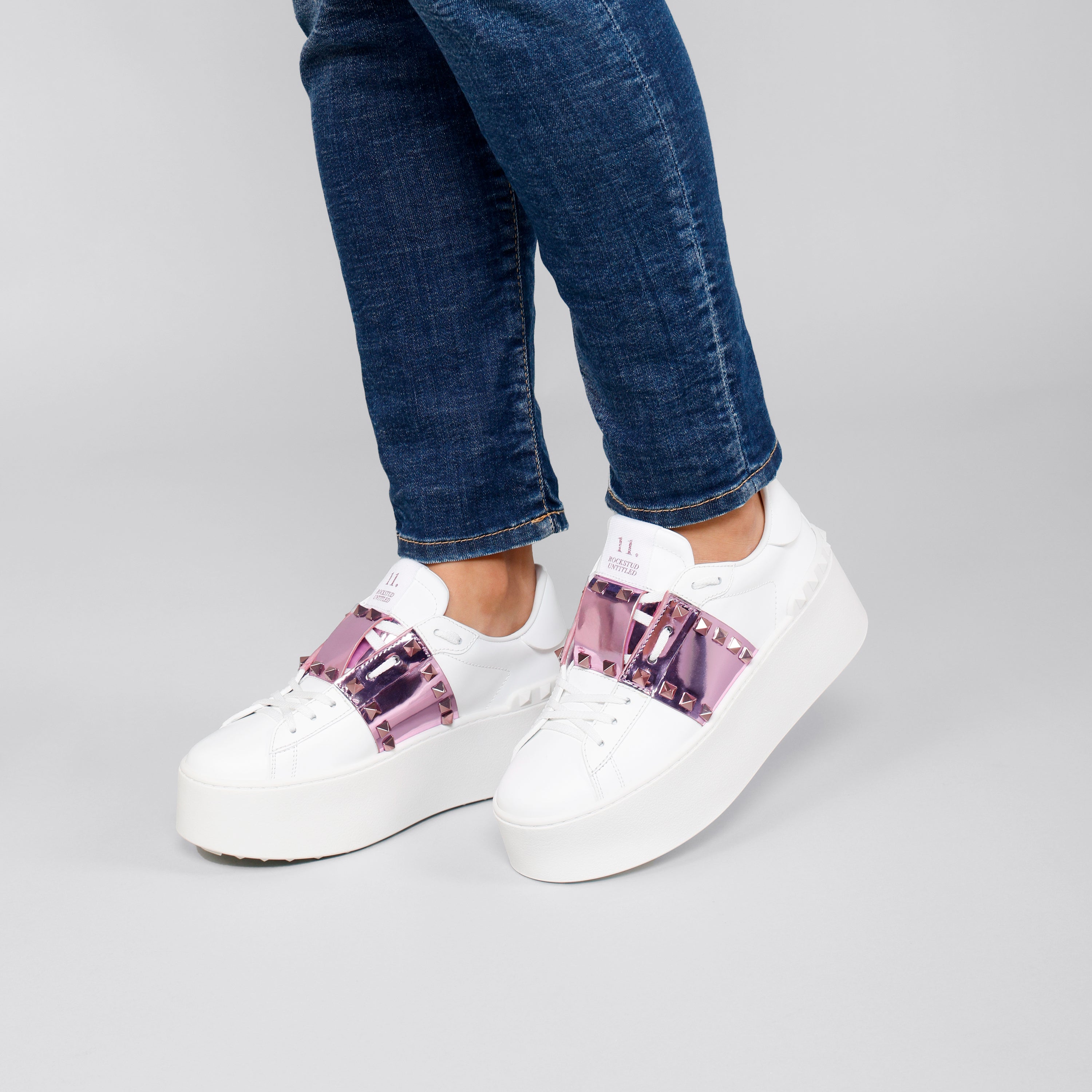 Sneakers Blancos Rosado Valentino Flatform Rockstud