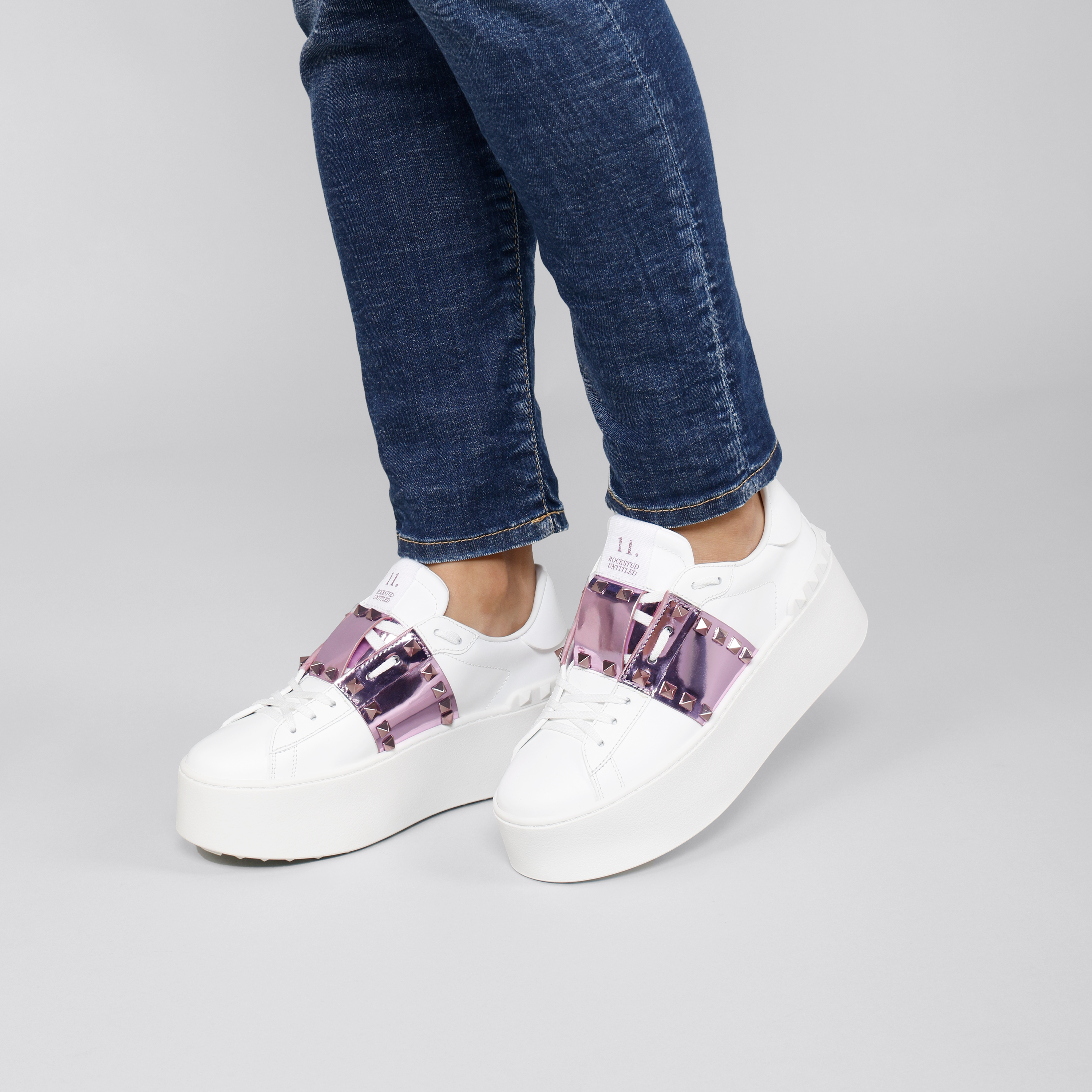 Sneakers Blancos Rosado Valentino Flatform Rockstud