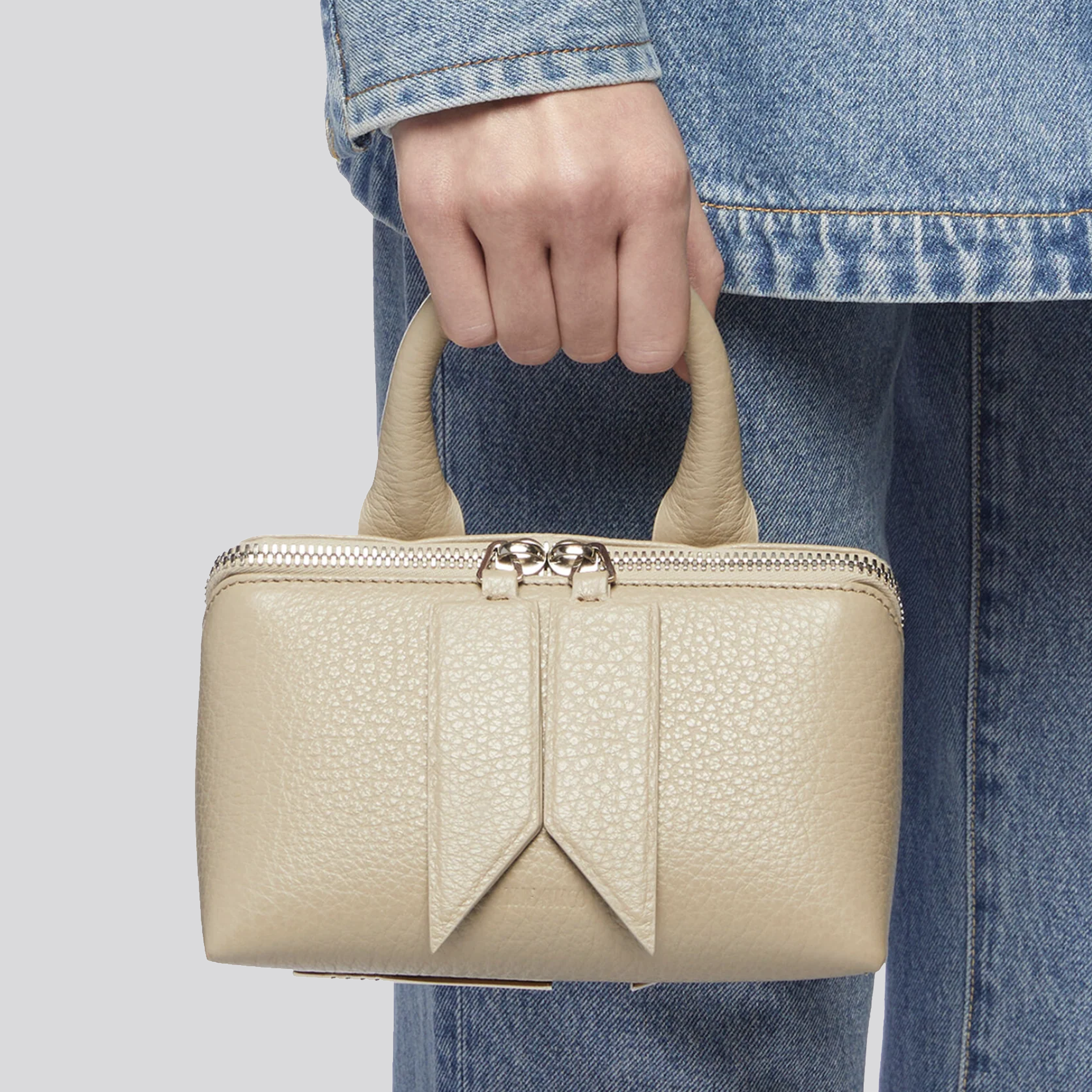 Cartera Beige The Attico Friday