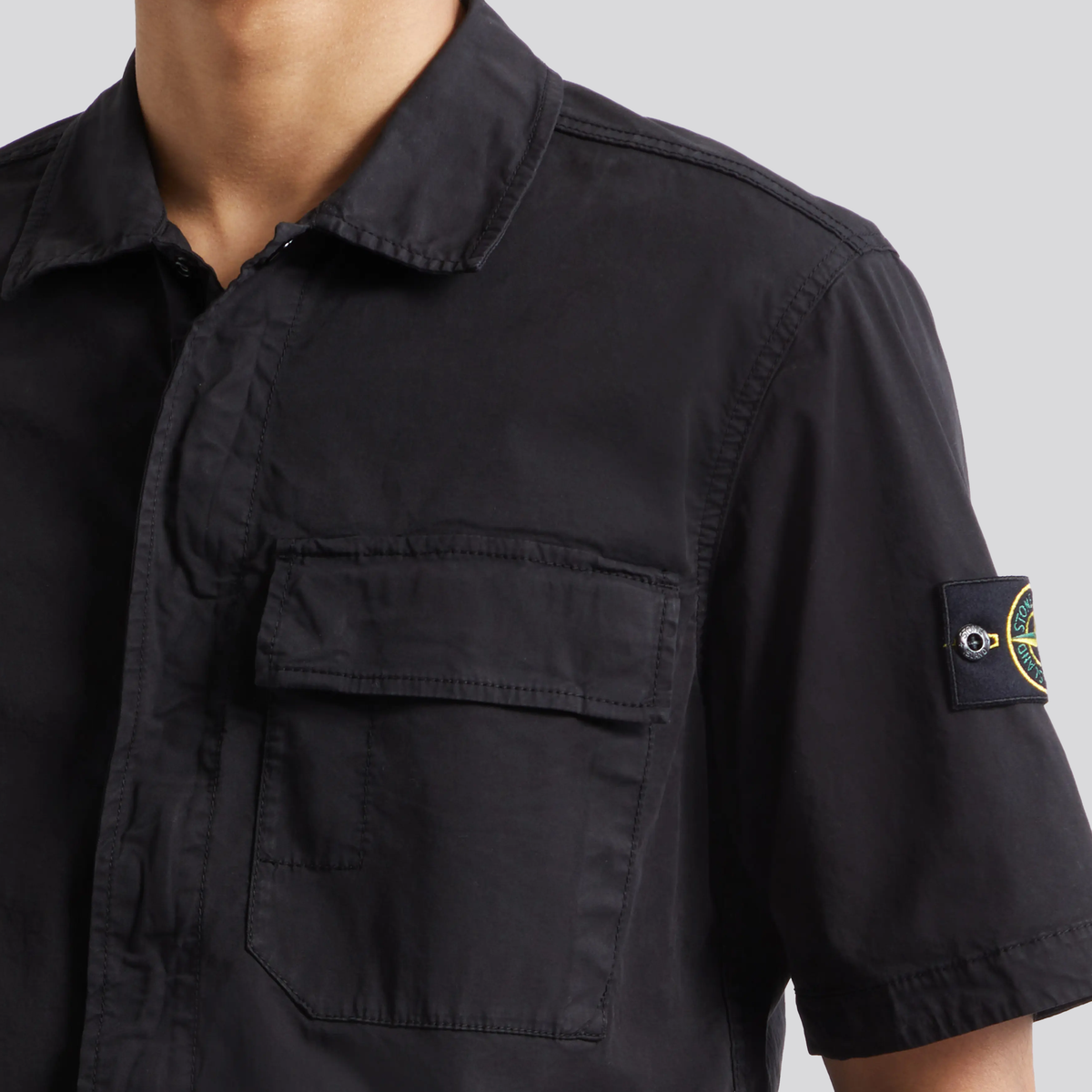 Camisa Negra Stone Island Logo Patch