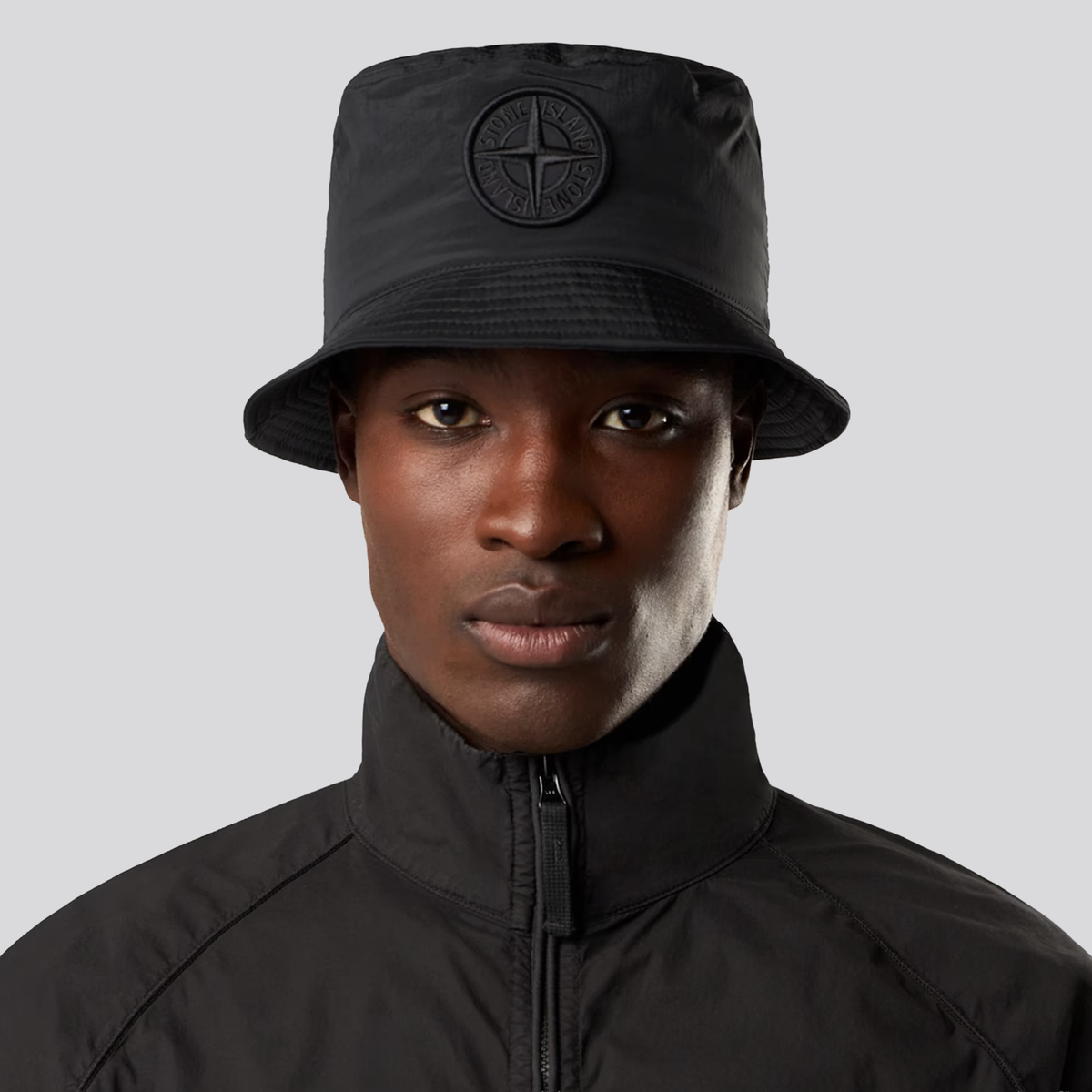 Sombrero Negro Stone Island Bucket Hat