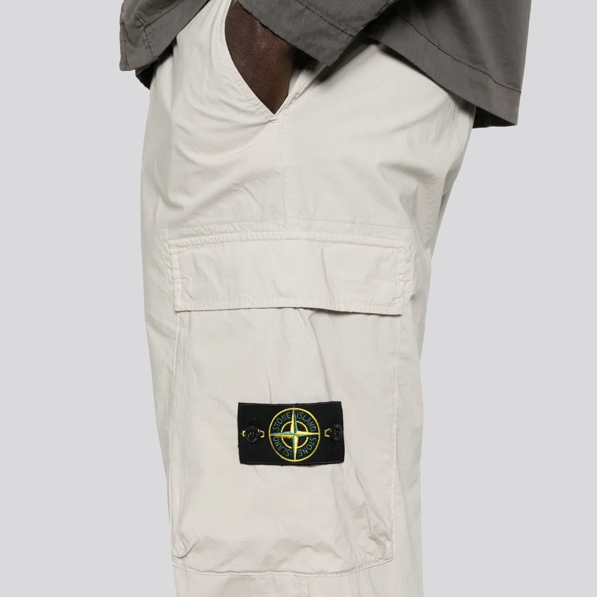 Pantalón Gris Stone Island Cargo Pocket