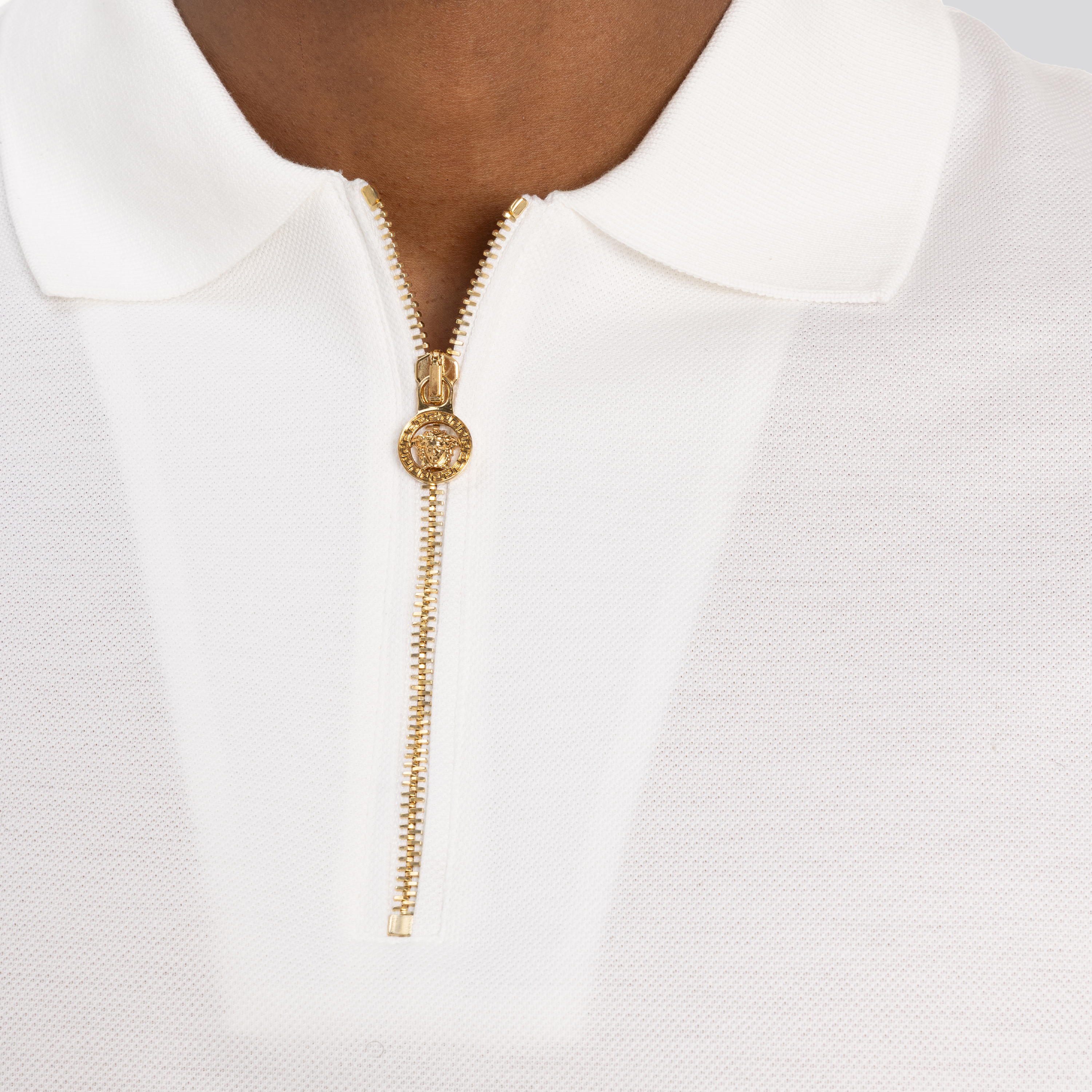 Camiseta Tipo Polo Blanca Versace Gold Zip
