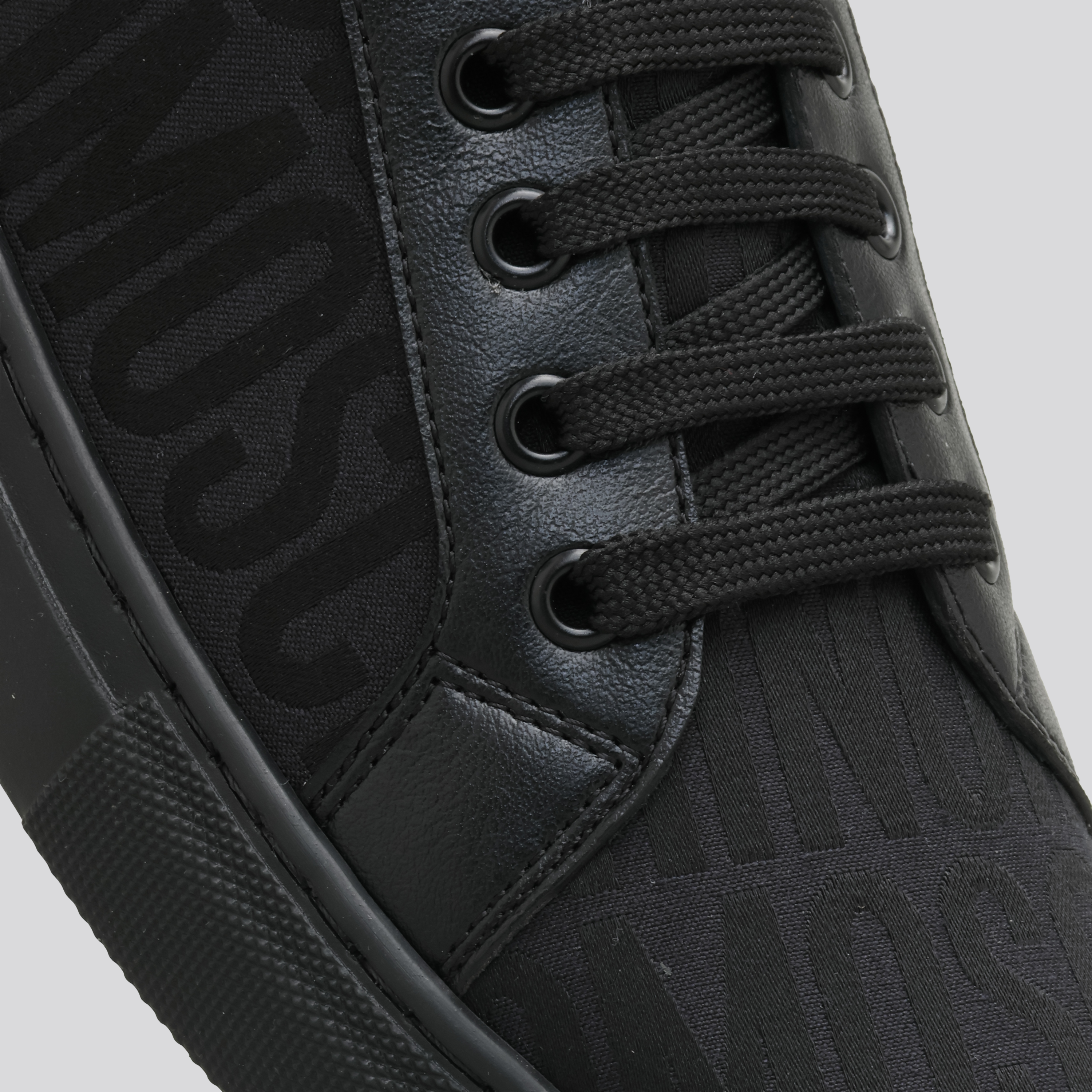 Sneakers Negros Moschino Monogram
