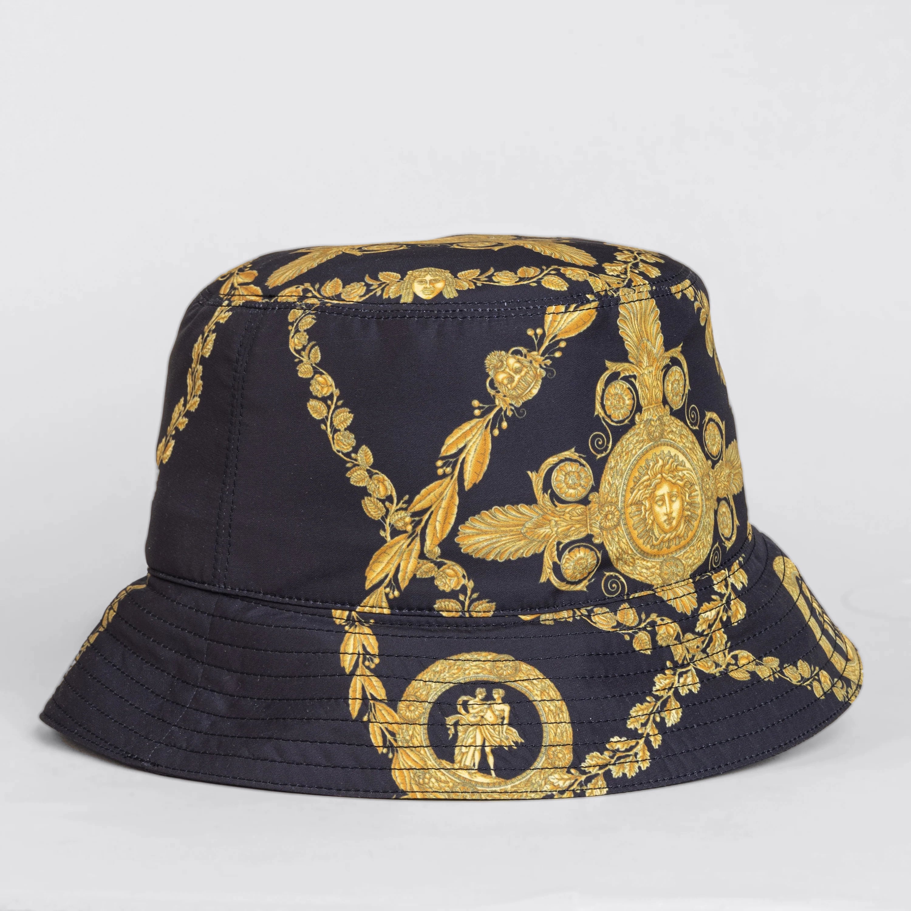 Sombrero Negro Versace Medusa