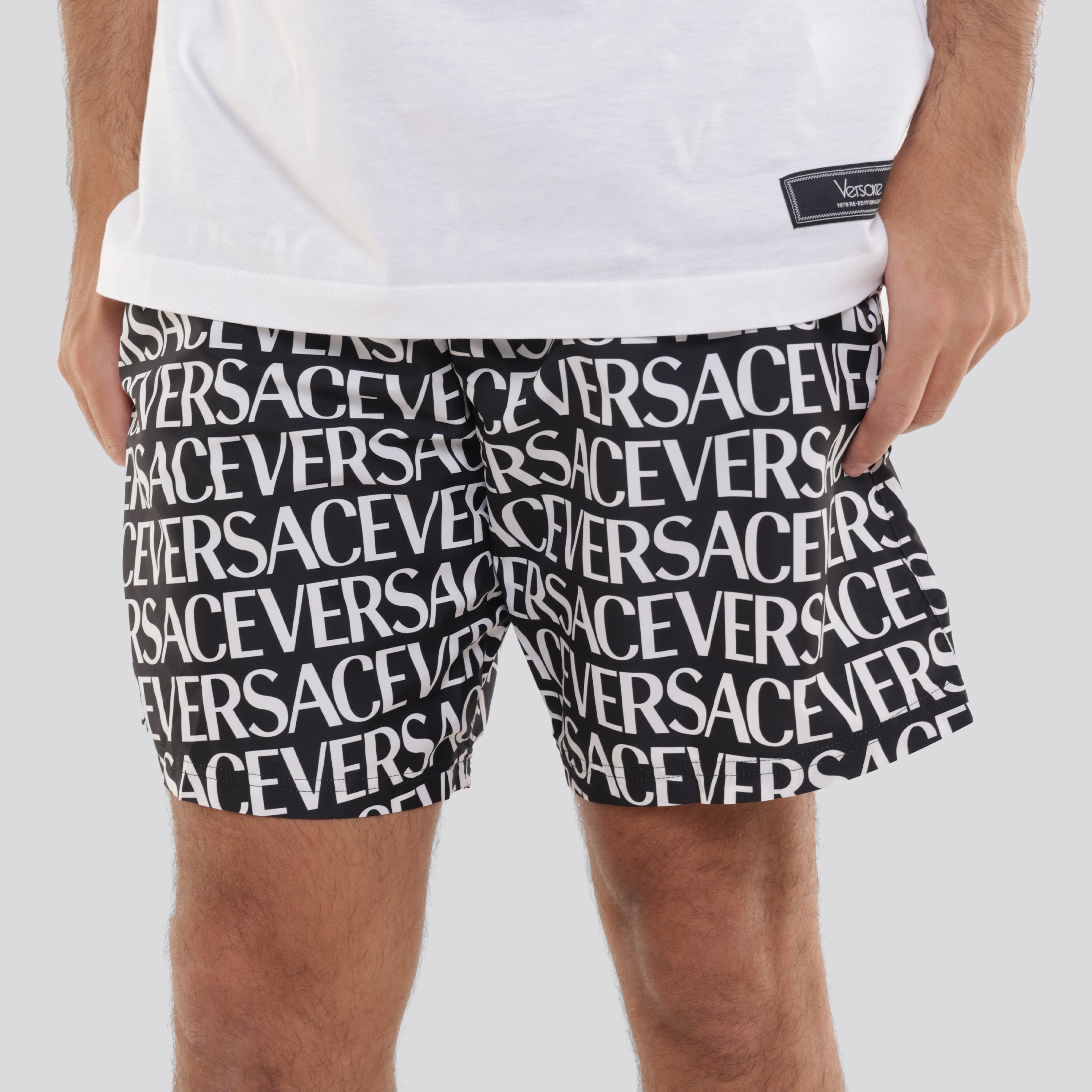 Pantaloneta Negra Versace Signature