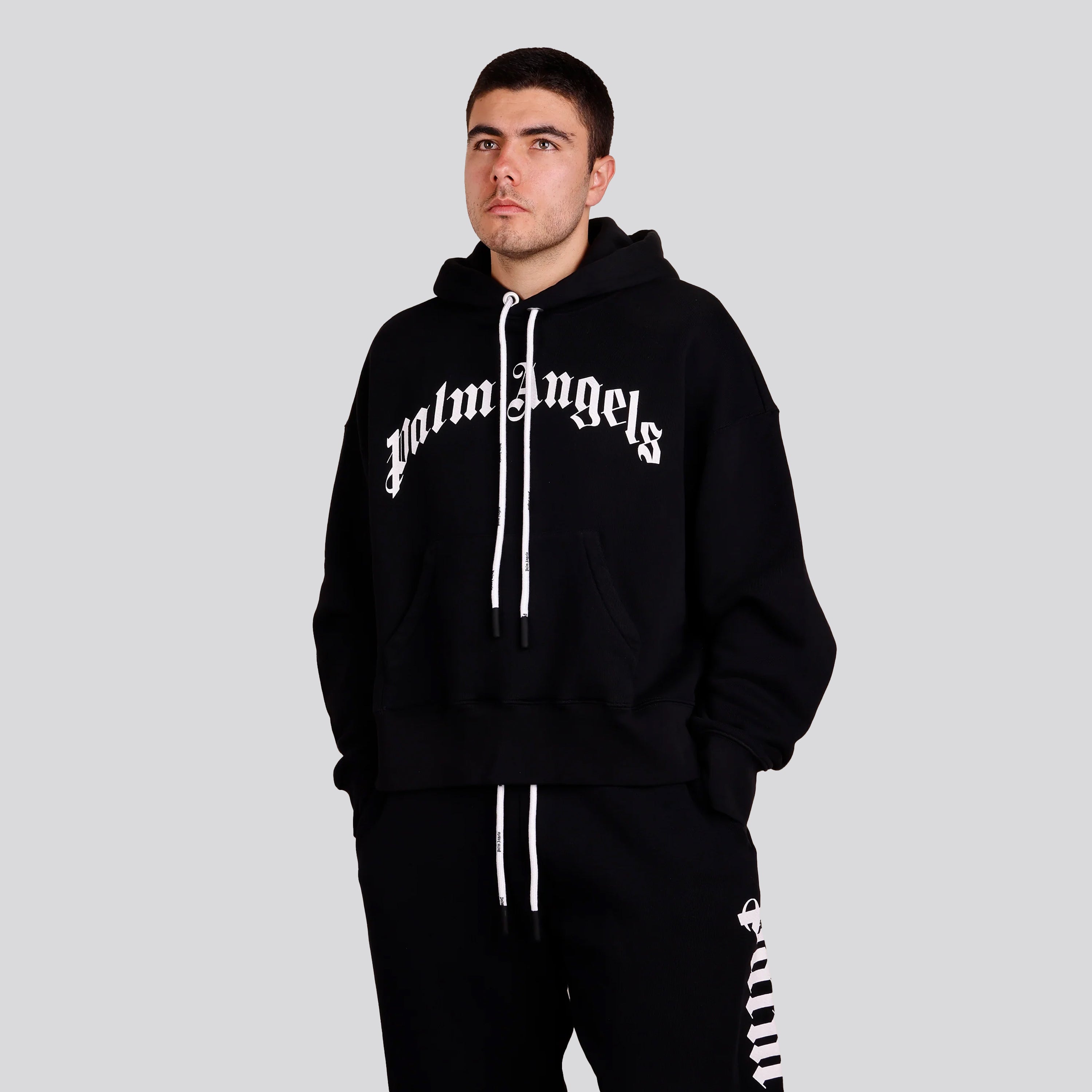 Buzo Tipo Hoodie Negro Curved Logo