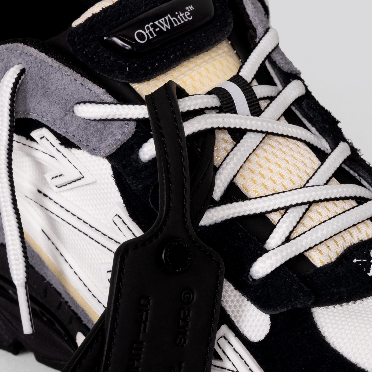 Sneakers Negros - Blancos Off-White Be Right Back
