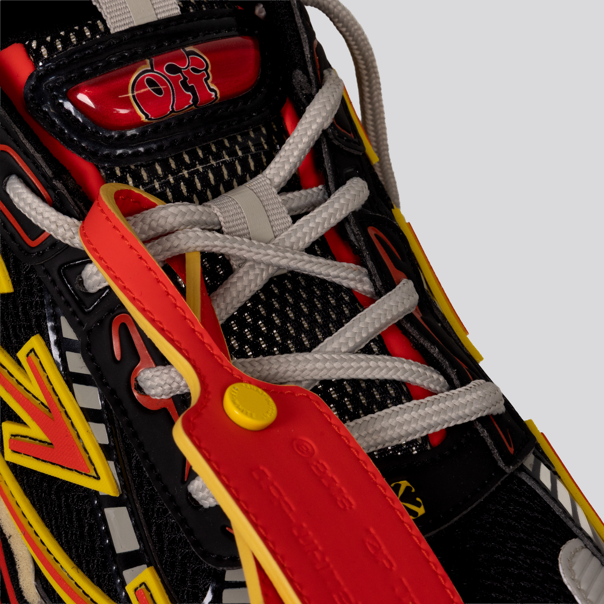 Sneakers Negros - Rojos Off-White Be Right Back