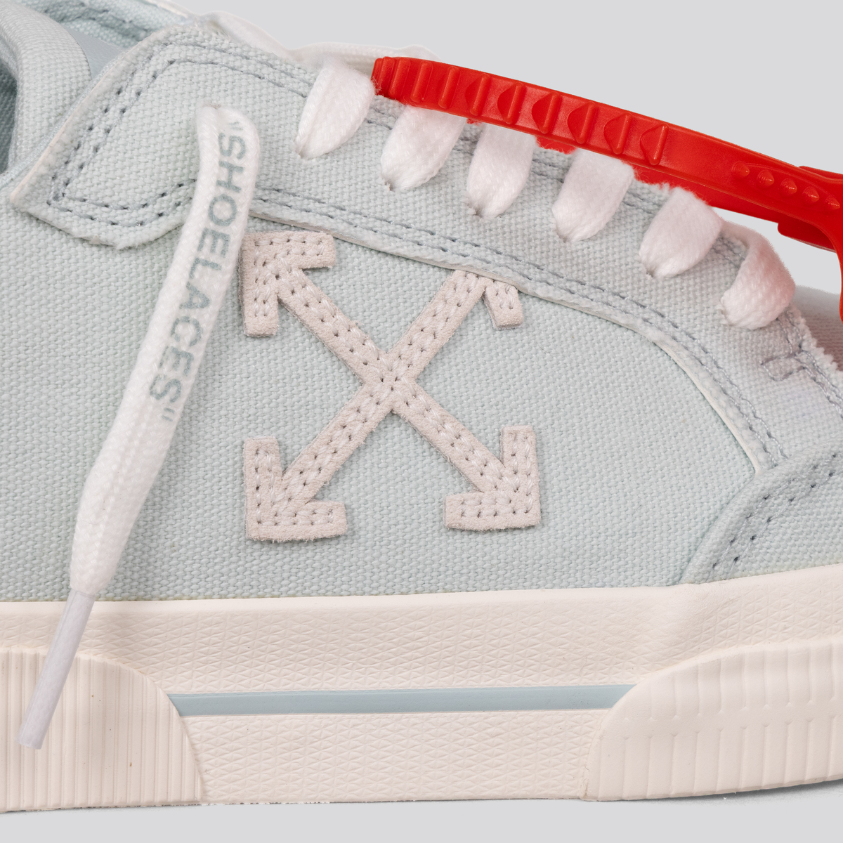 Sneakers Celestes Off-White Blue Vulcanized