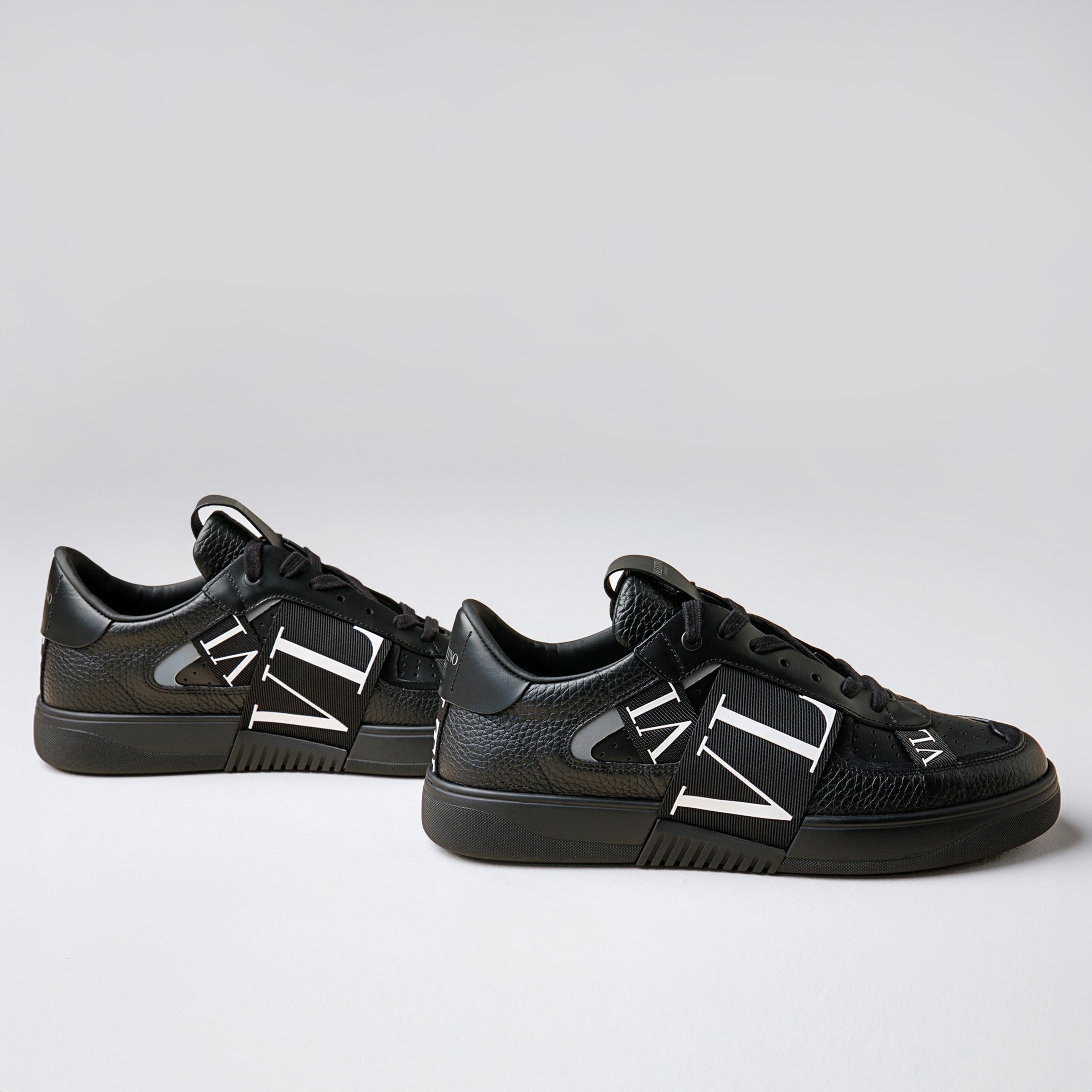 Sneakers Negro/Bandas Vl7n Negras