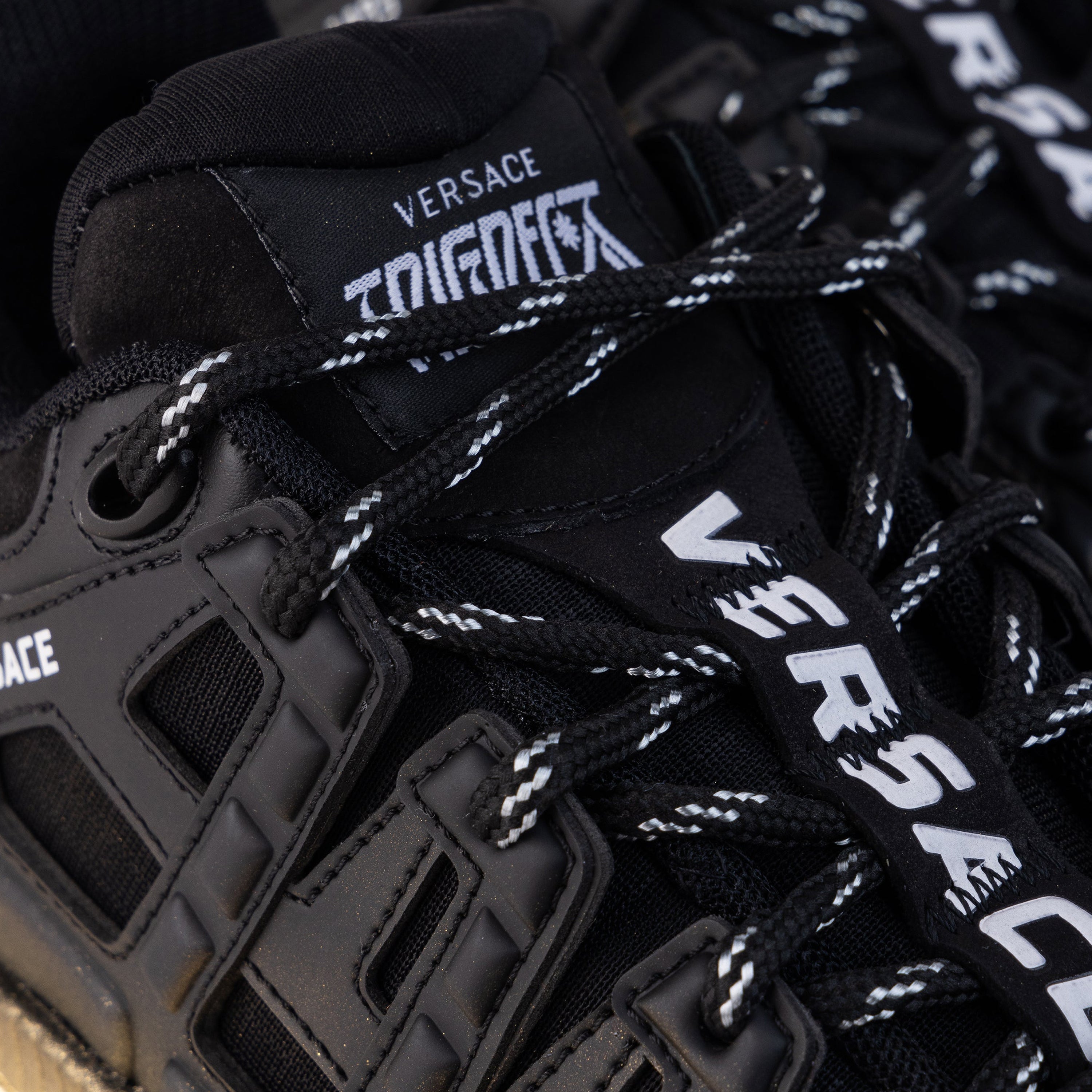 Sneakers Negros Versace Gold Trigreca