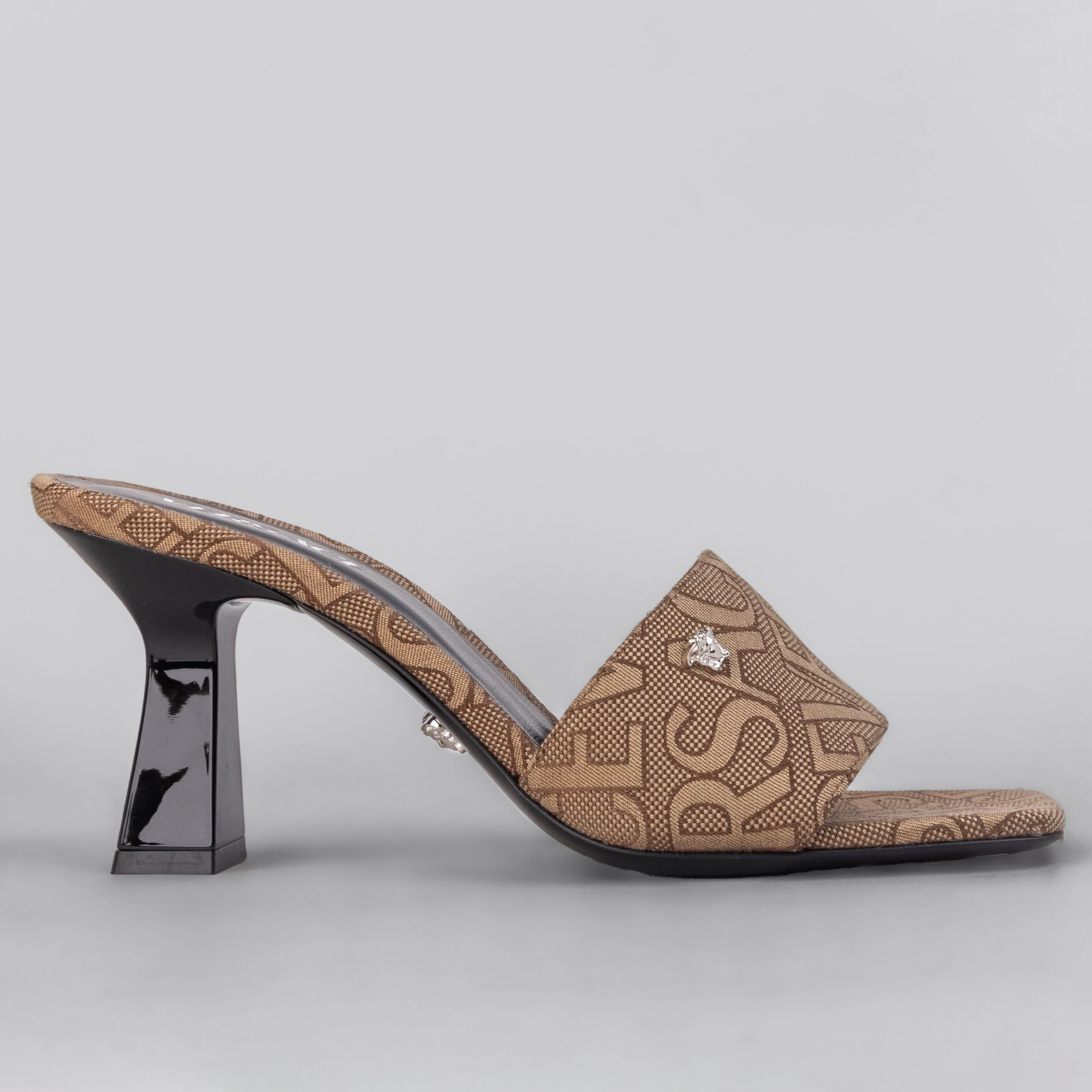Sandalias de Tacón Beige Versace Monogram 80Mm