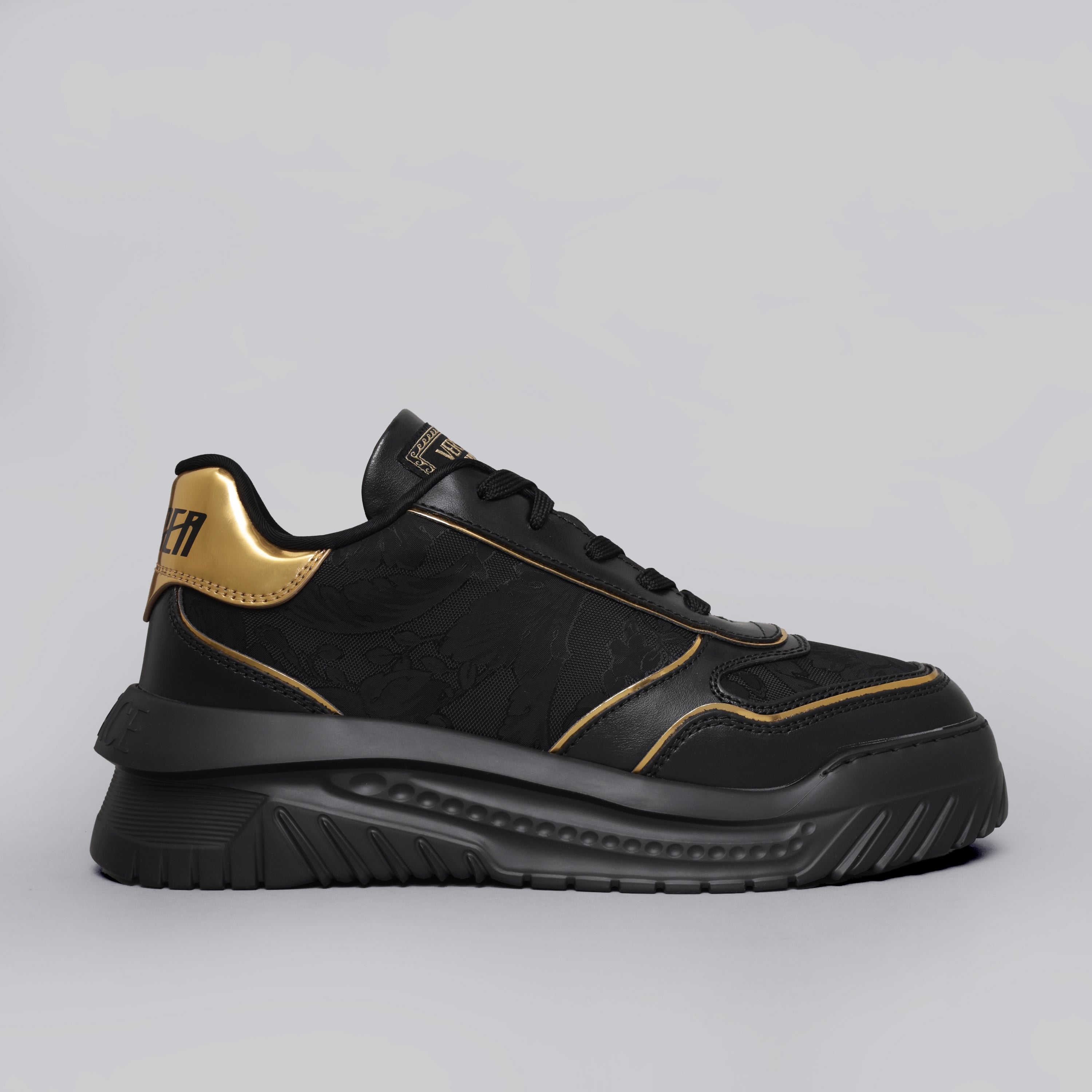 Sneakers Negros Versace Odessea