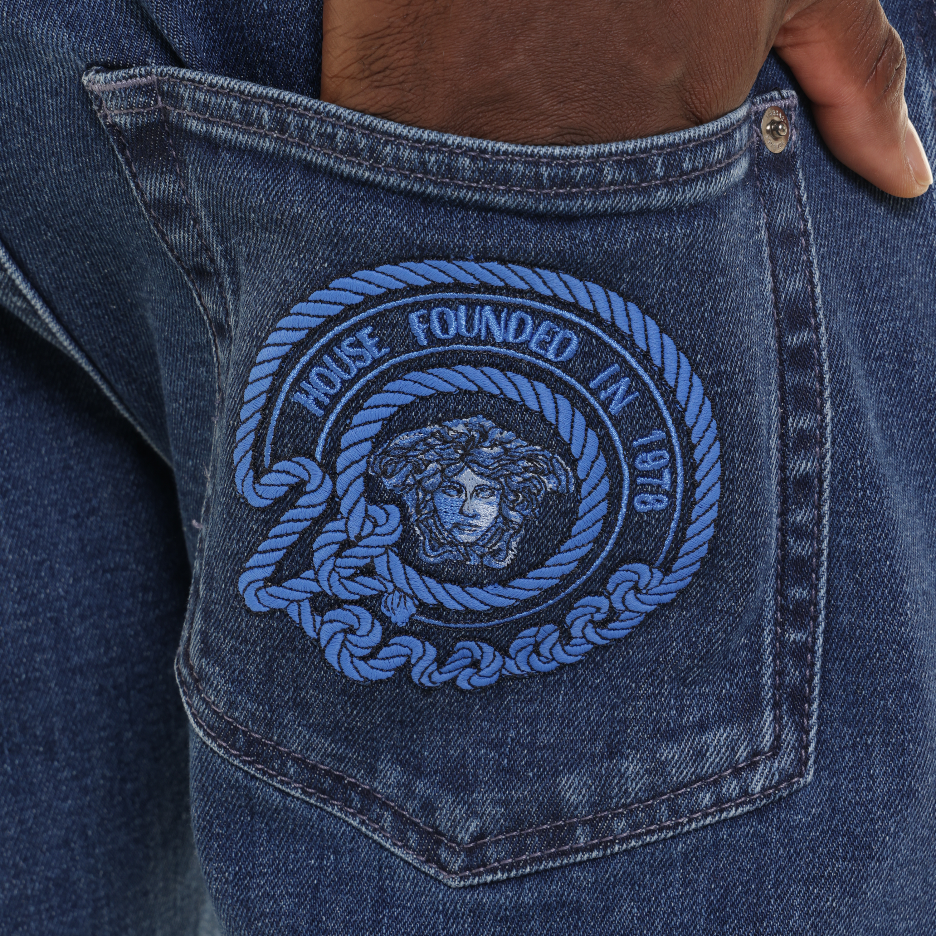 Jeans Denim Versace House Founded