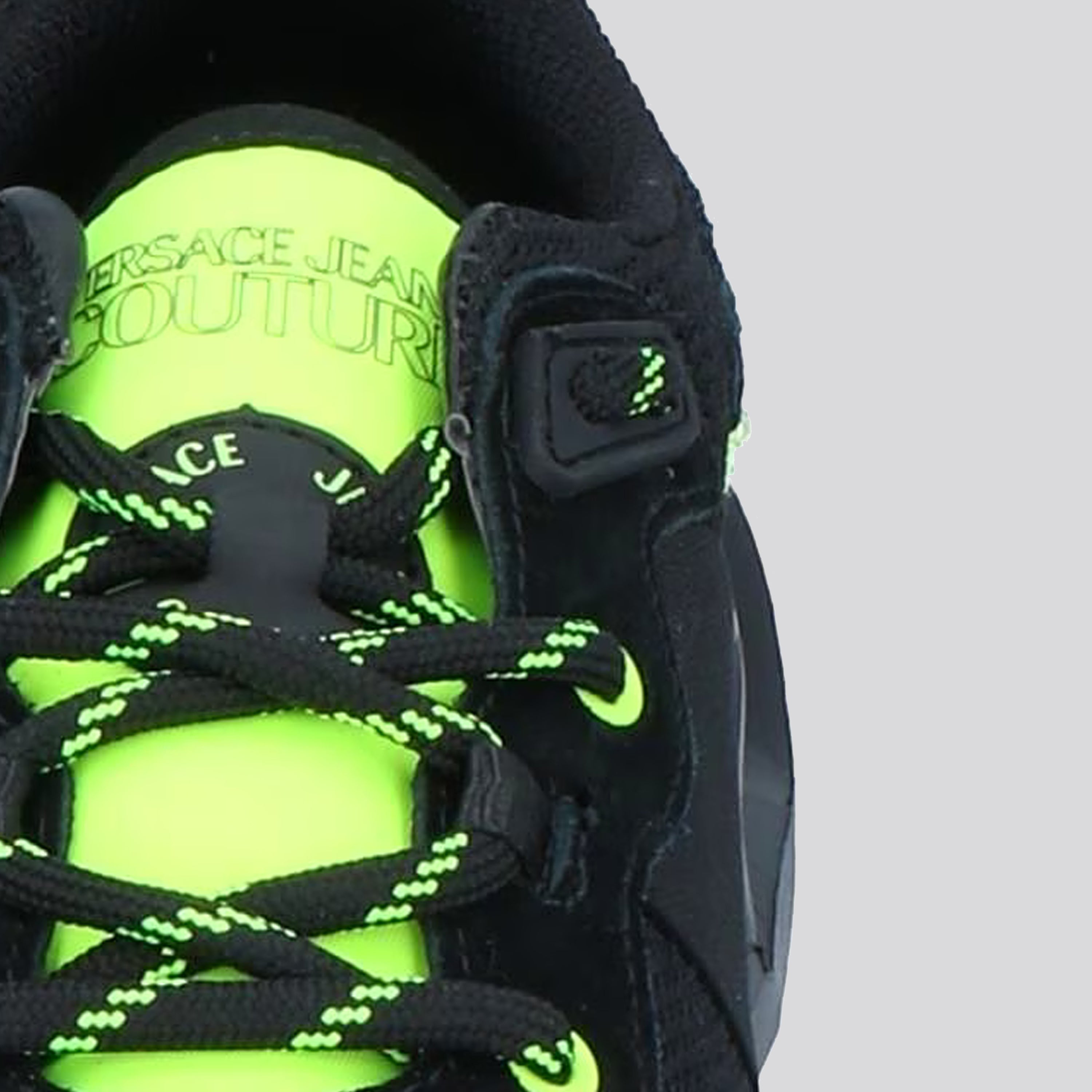 Sneakers Negros Versace Jeans Couture Tag