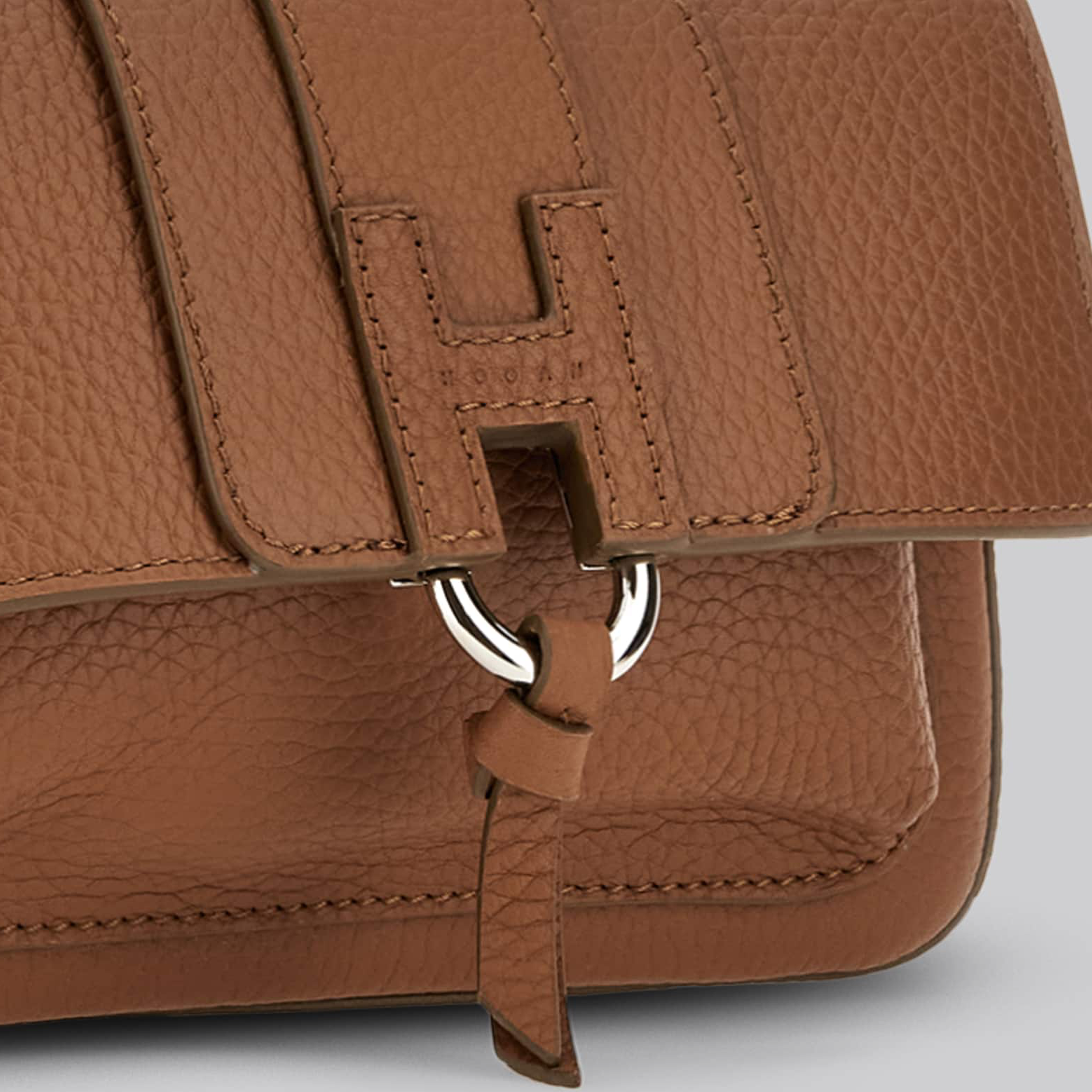 Cartera Camel Hogan Flap Trend