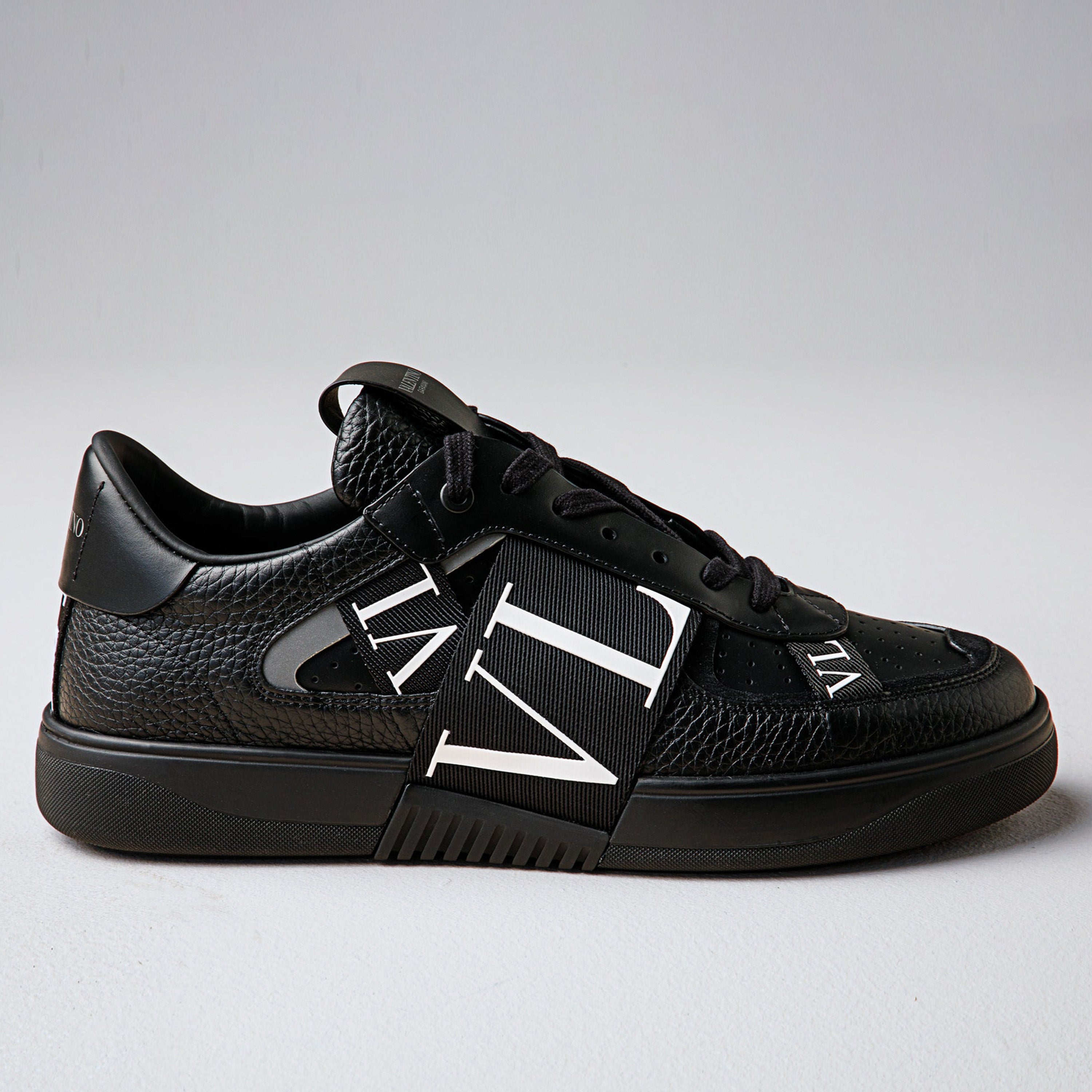 Sneakers Negro/Bandas Vl7n Negras