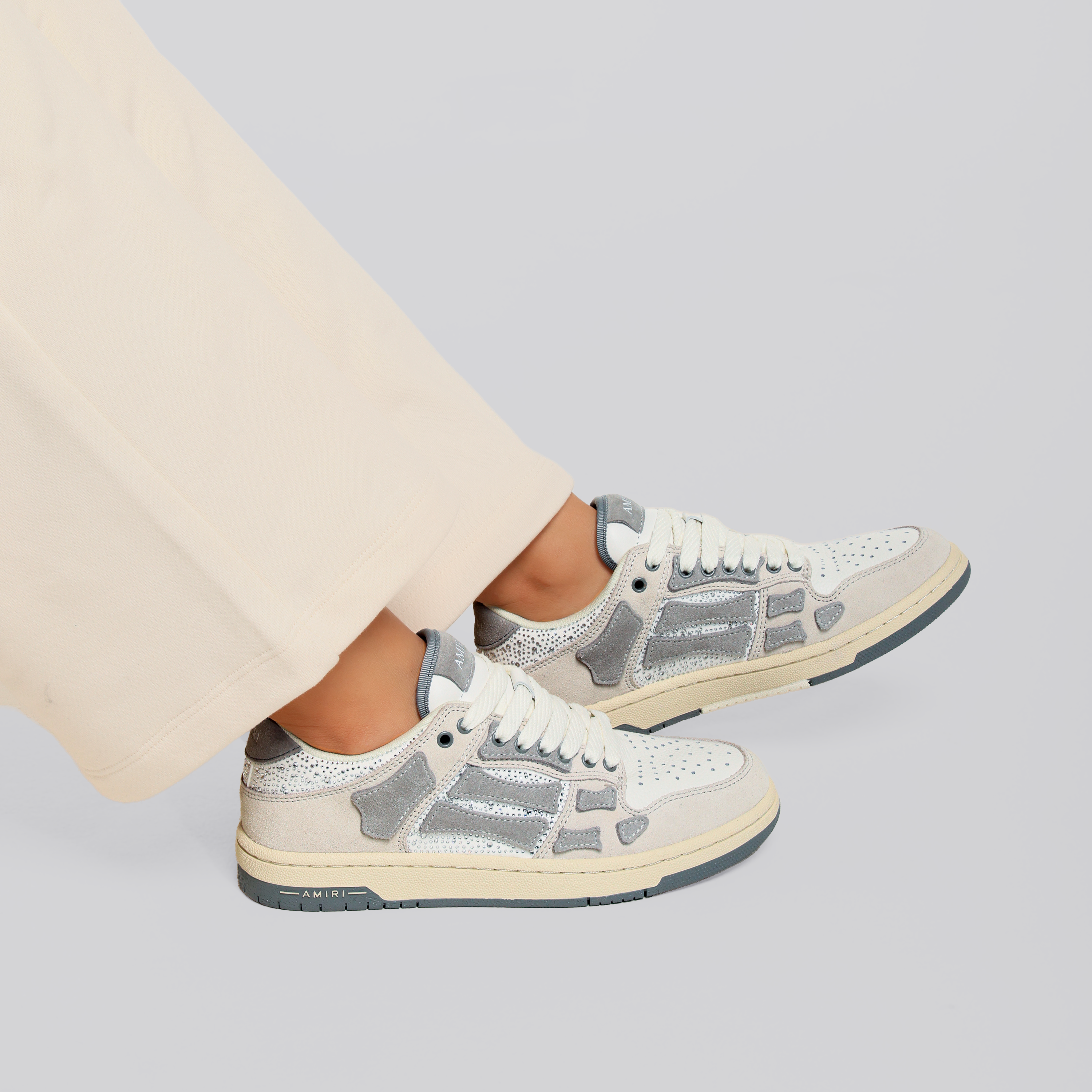 Sneakers Crema AMIRI Crystal Suede Skel