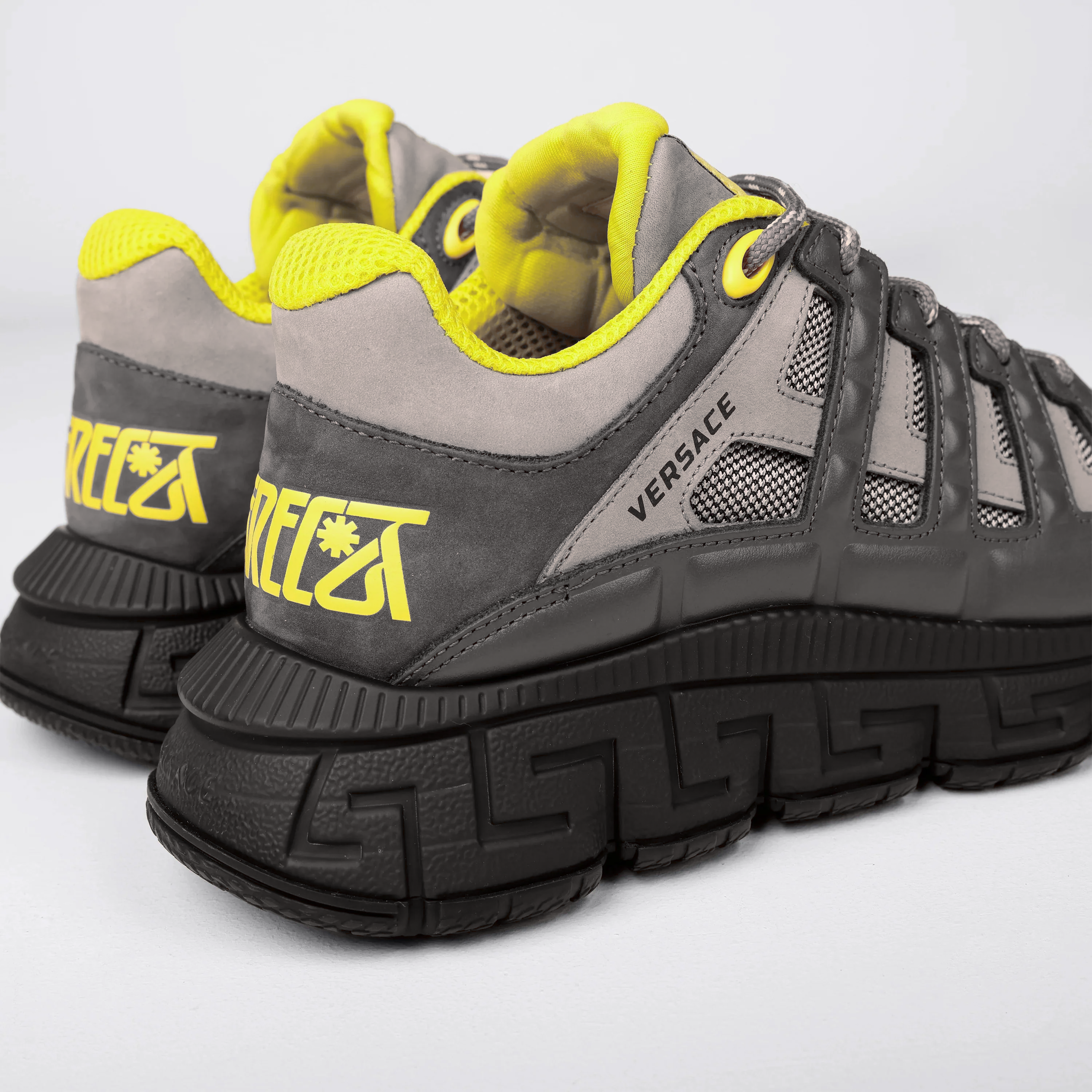 Sneakers Grey Yellow Versace Trigreca