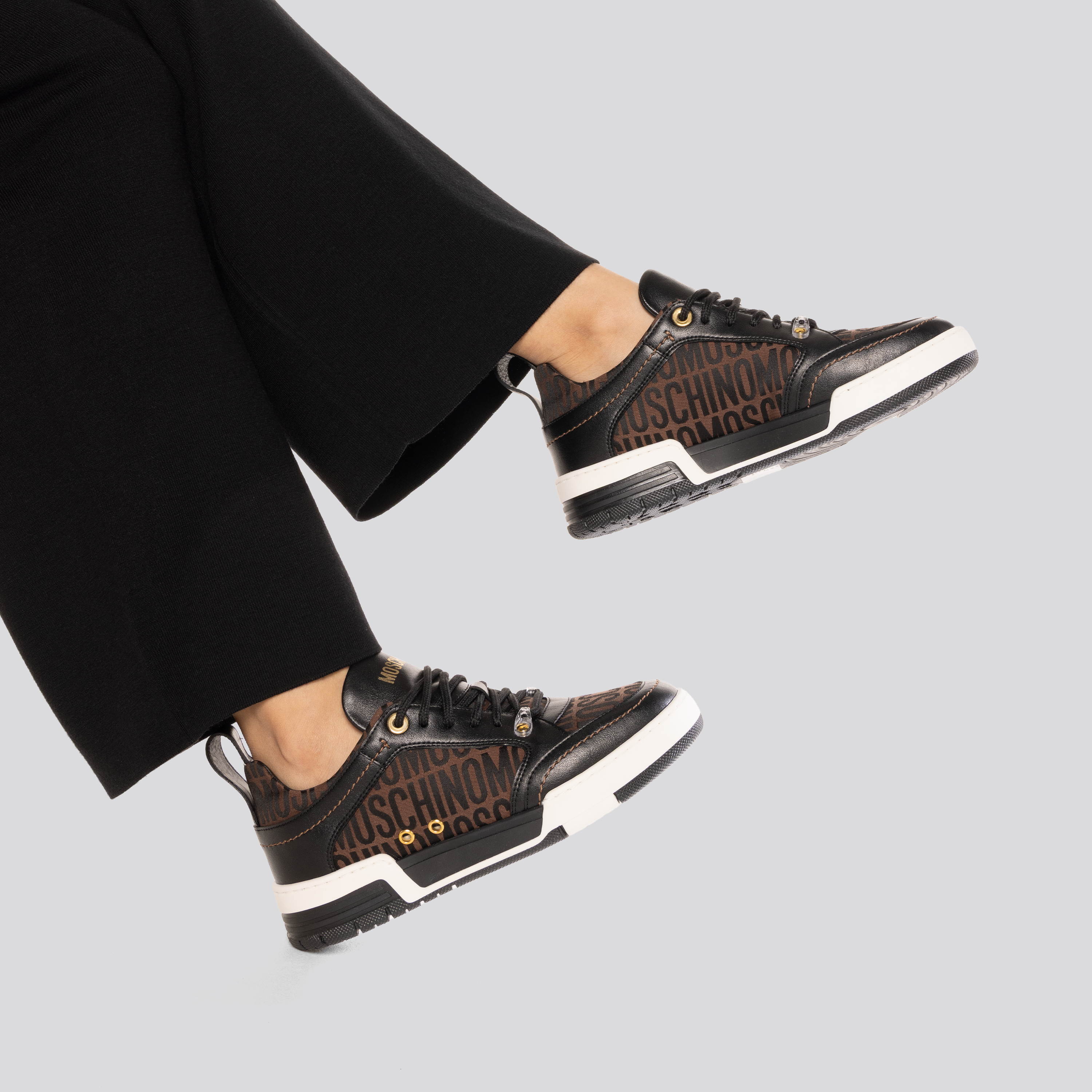 Sneakers Café Moschino Monogram