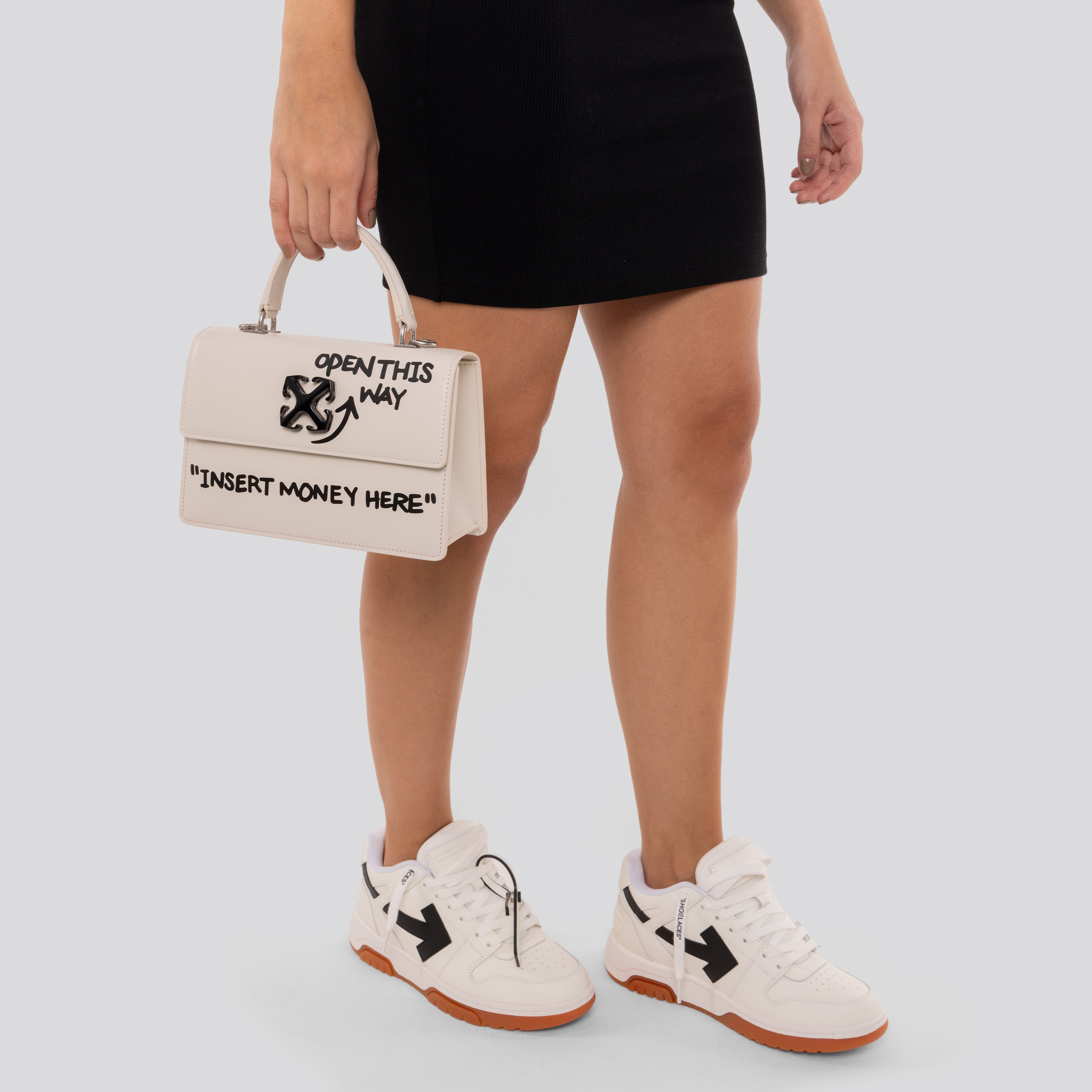 Cartera Beige Off-White Jitney 1.4 "Pocket"
