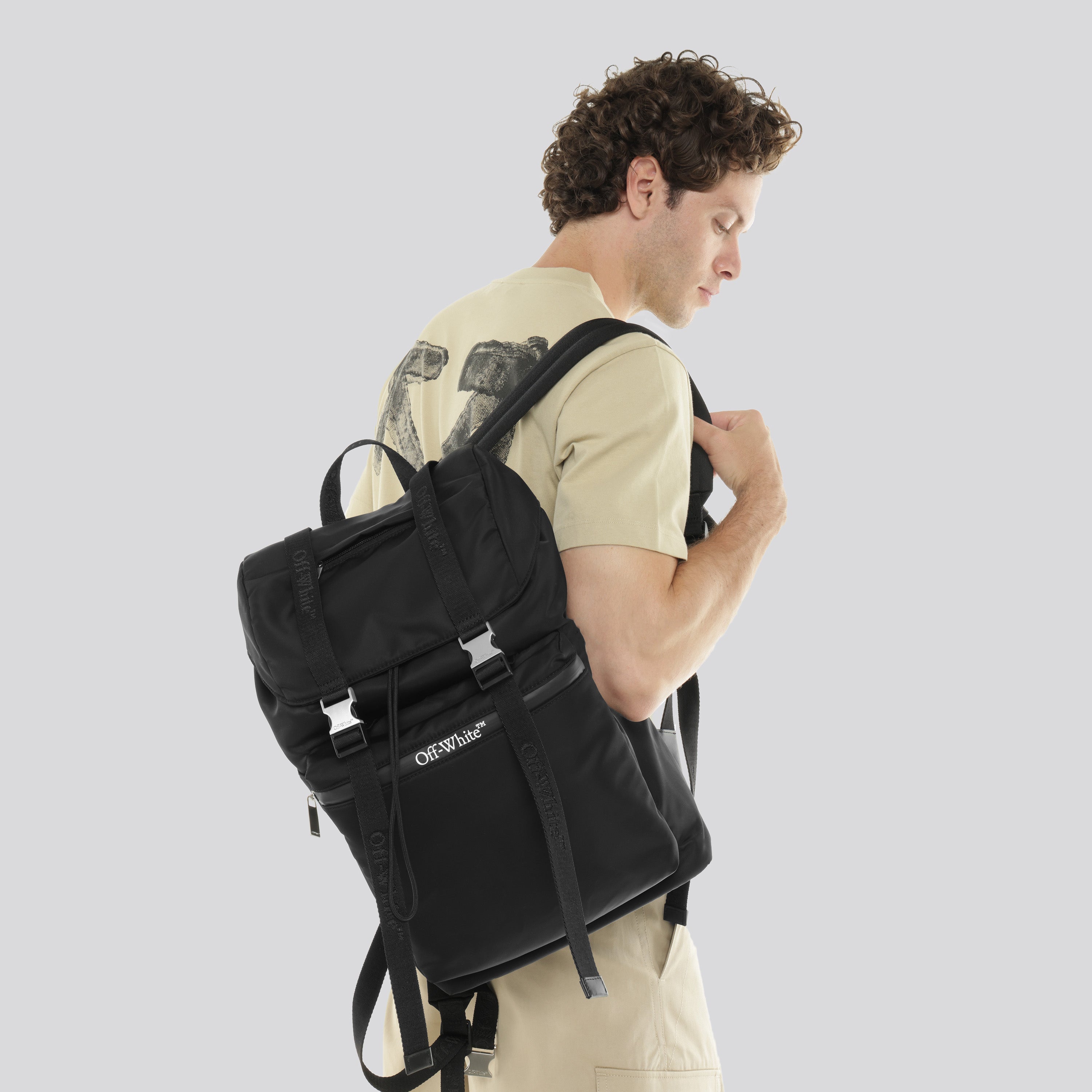 Mochila Negra Off-White Outdoor Weekender
