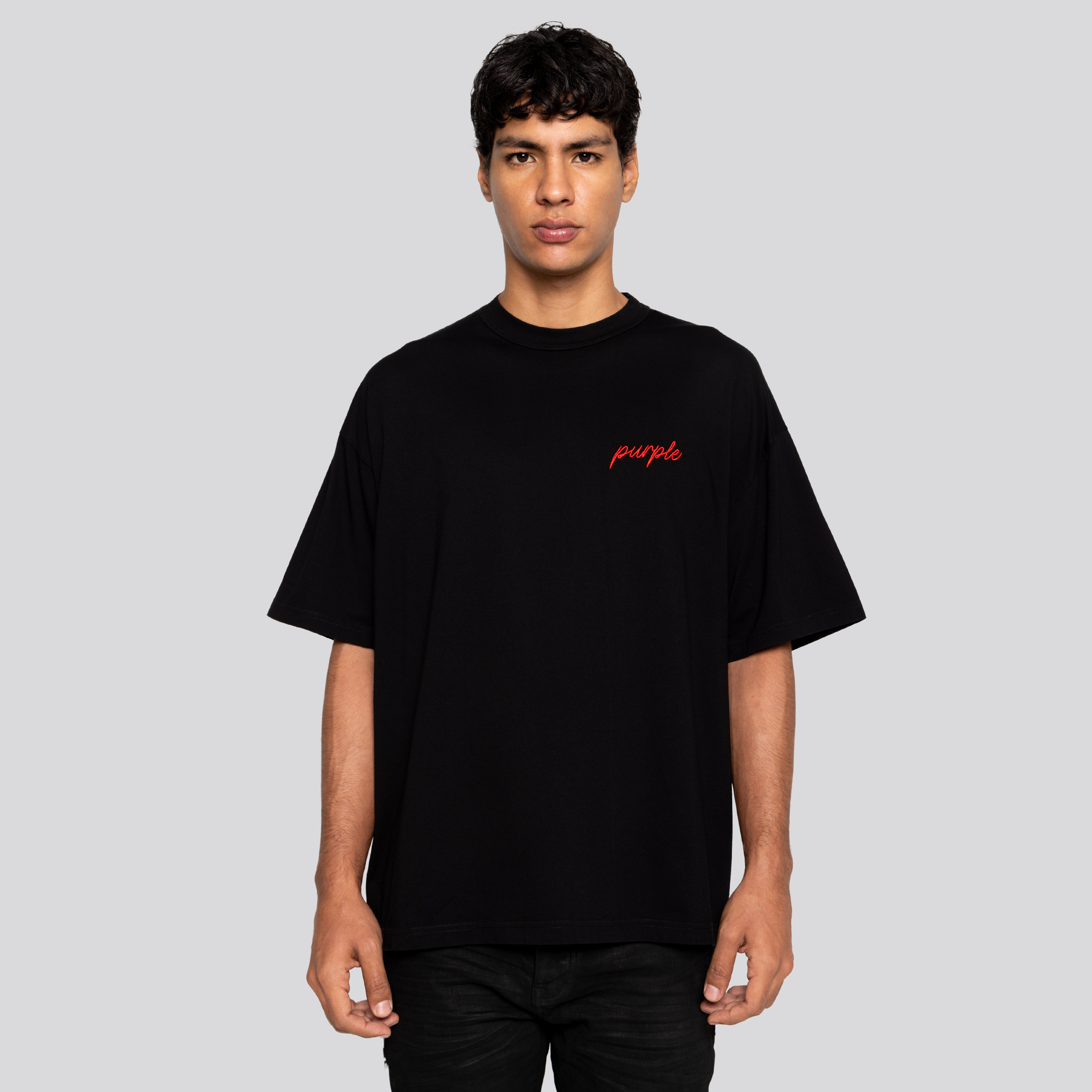 Camiseta Negra PURPLE Over