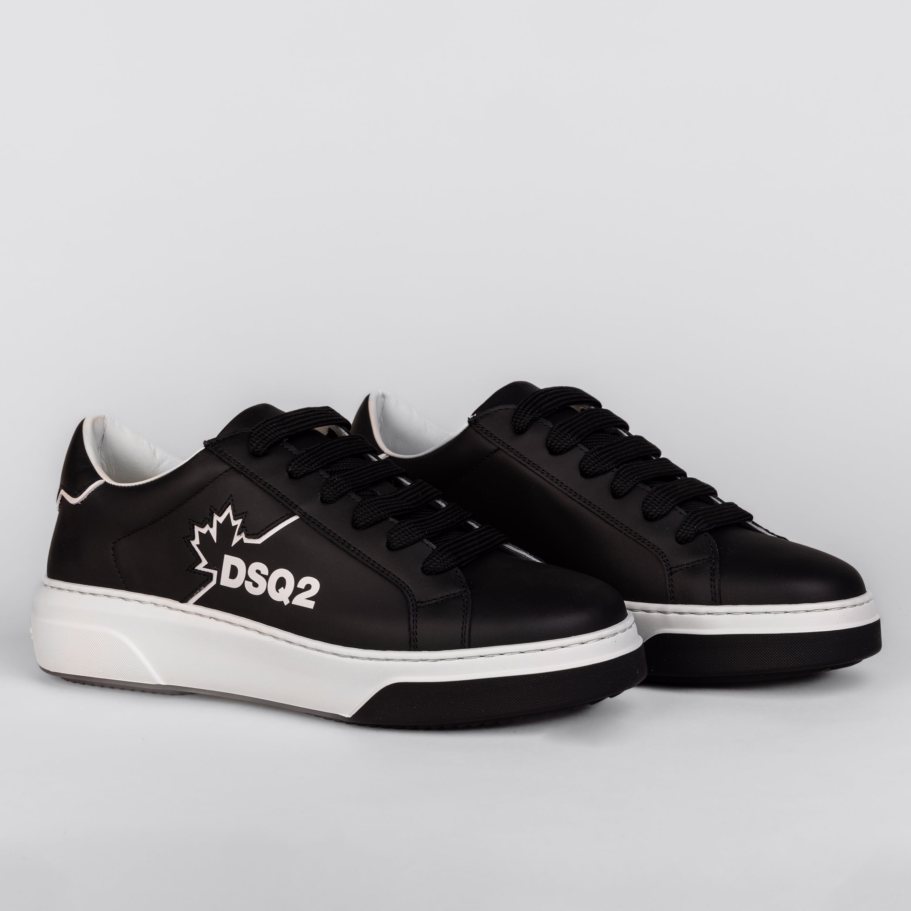 Sneakers Blanco Negro Dsquared2 Leaf Logo
