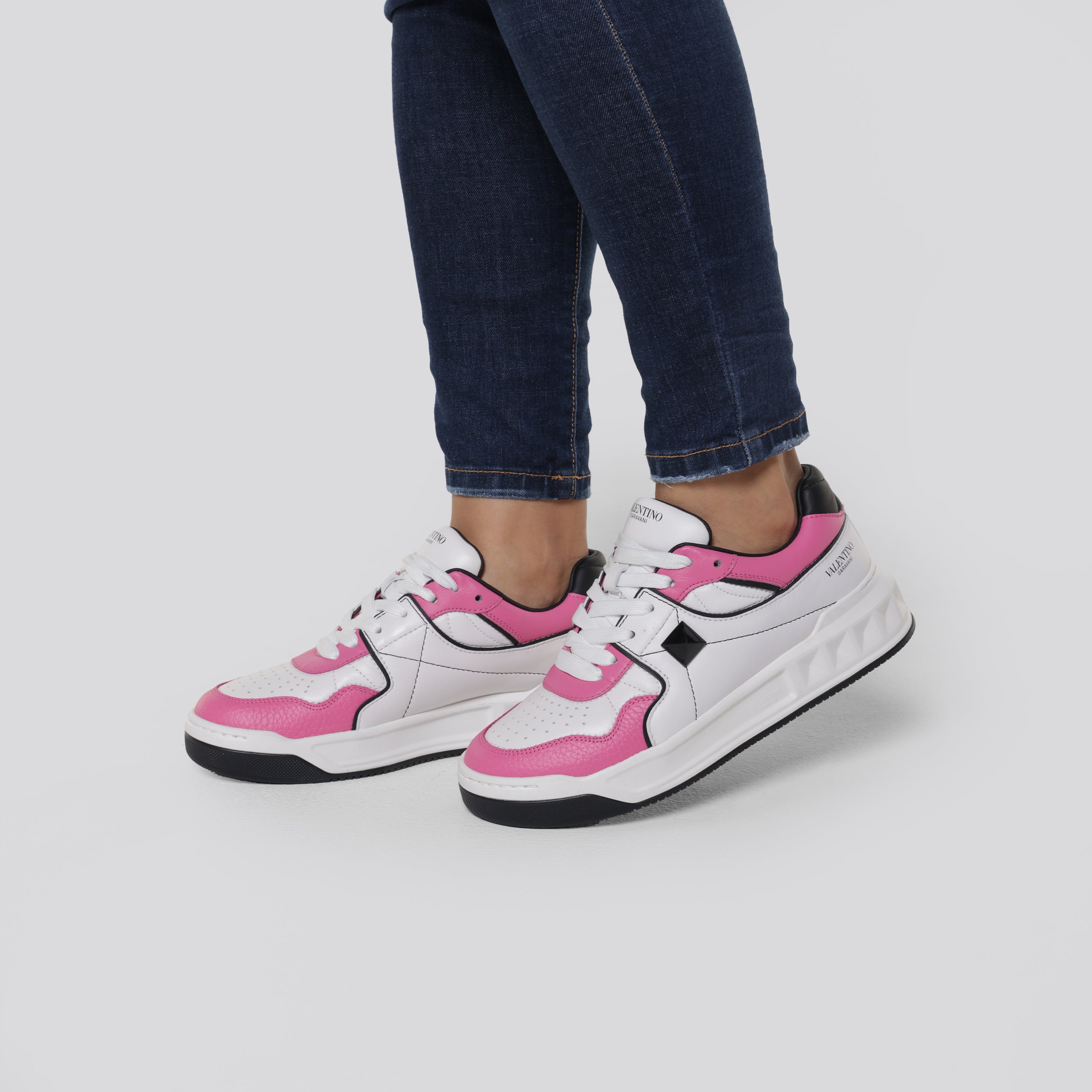 Sneakers Rosados Valentino Rosado Roman Stud W